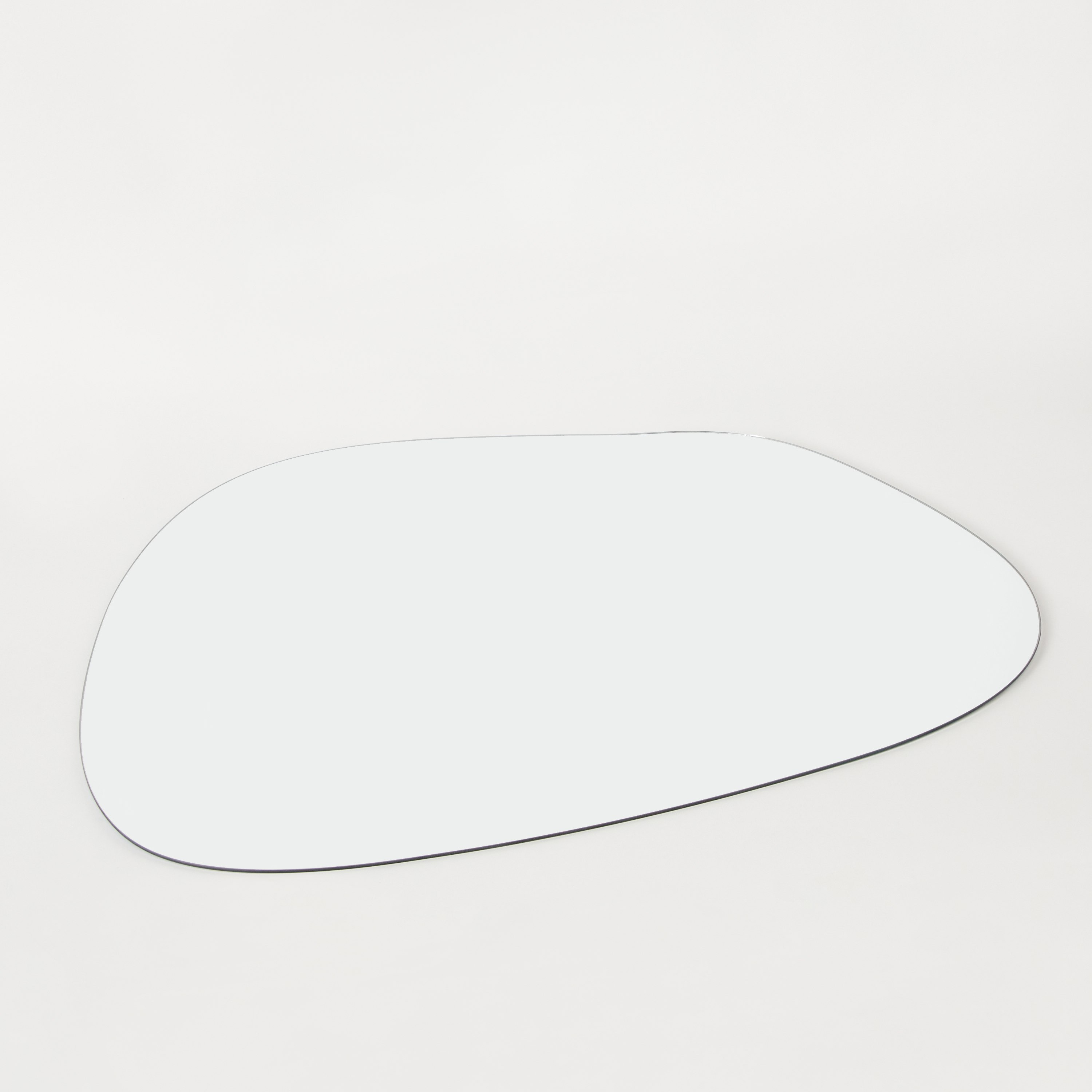 مرآة بدون إطار من هايلي - 76x0.5x58.5 سم-hbxhomeware-hbxdecorandfurnishings-image-5