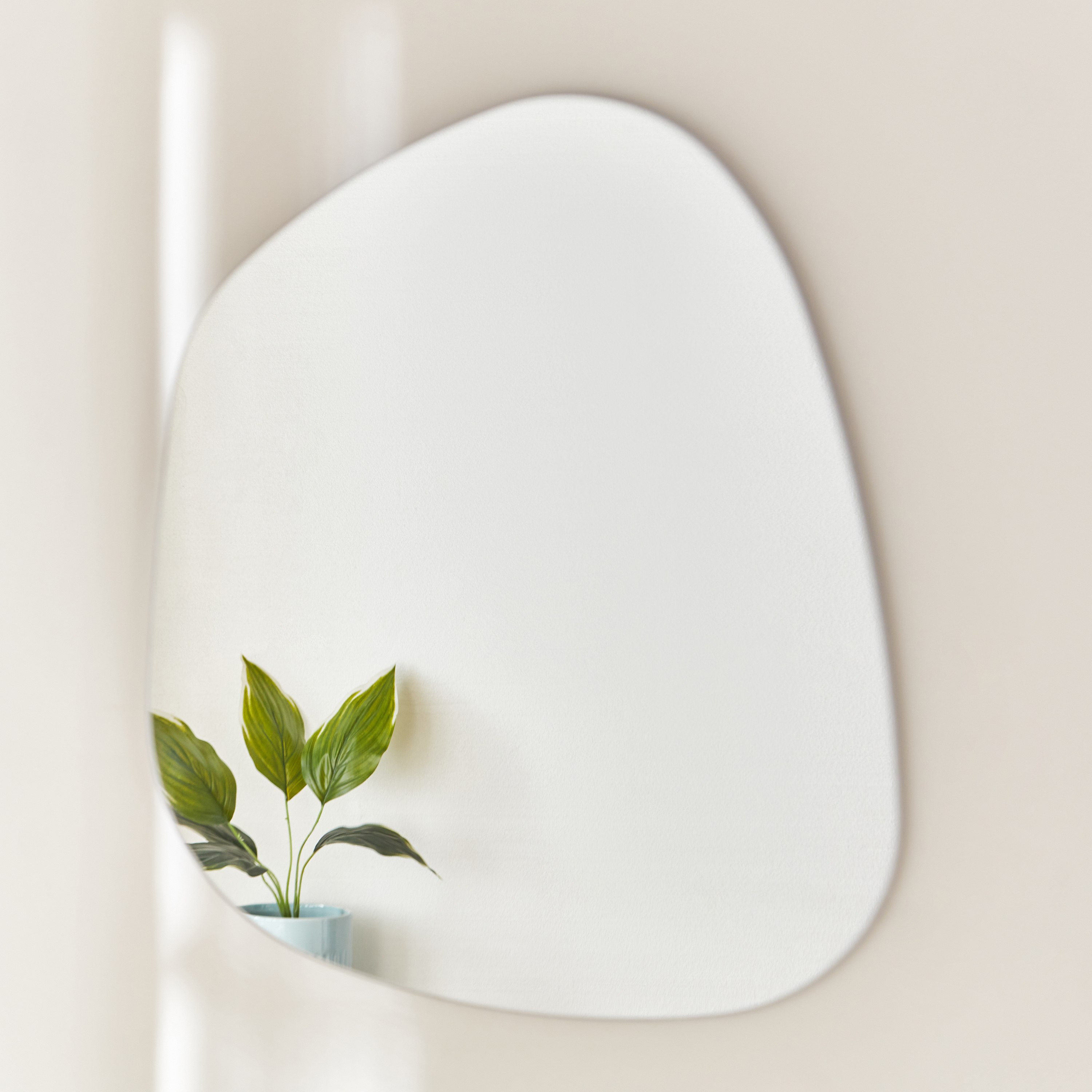 مرآة بدون إطار من هايلي - 53x0.5x43 سم-hbxhomeware-hbxdecorandfurnishings-image-2