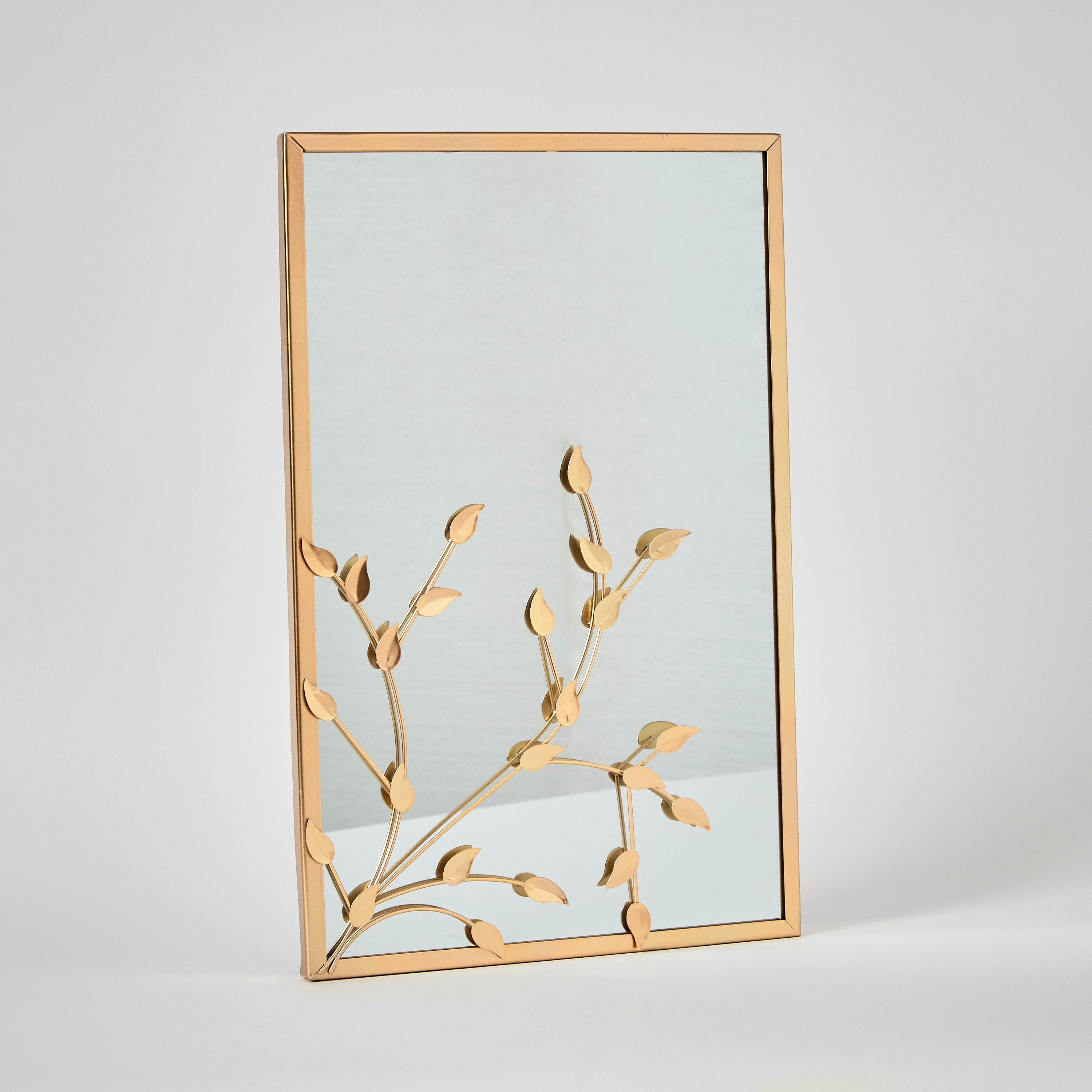 مرآة معدنية بتصميم ورقة شجر من هايلي مودرن - 28x1.5x44 سم-hbxhomeware-hbxdecorandfurnishings-image-6