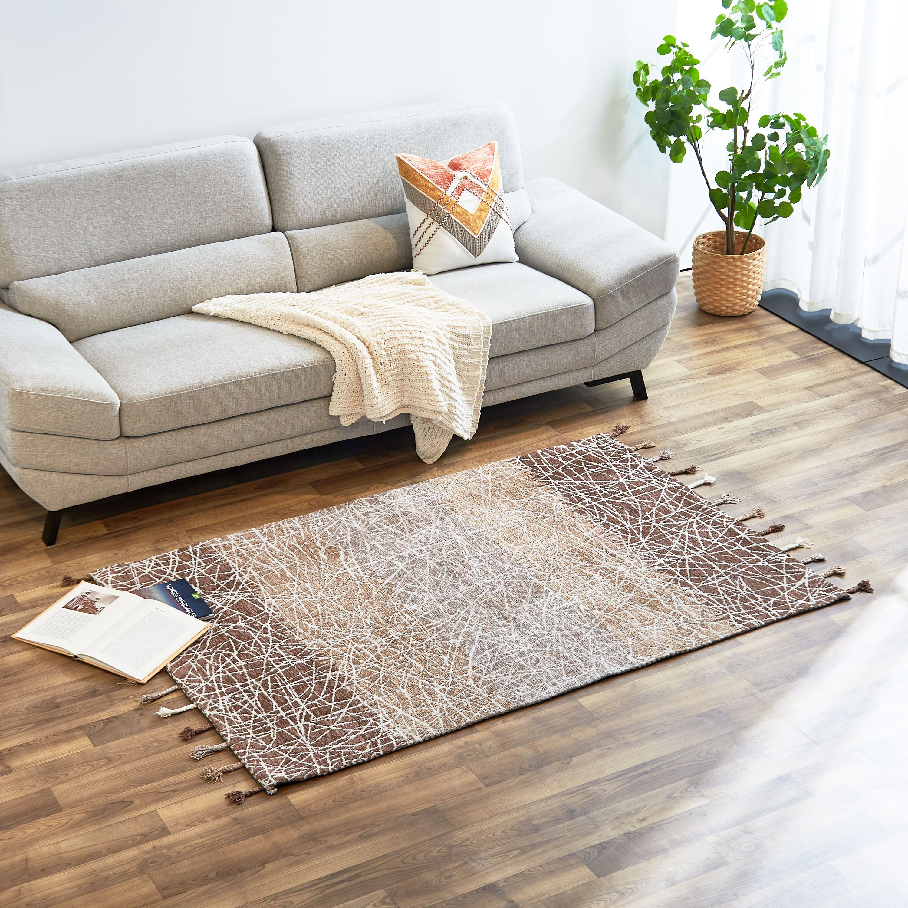 Nordic Aroha Jacquard Rug - 120x170 cm-hbxdecorandfurnishings-floorcoverings-rugs-image-1