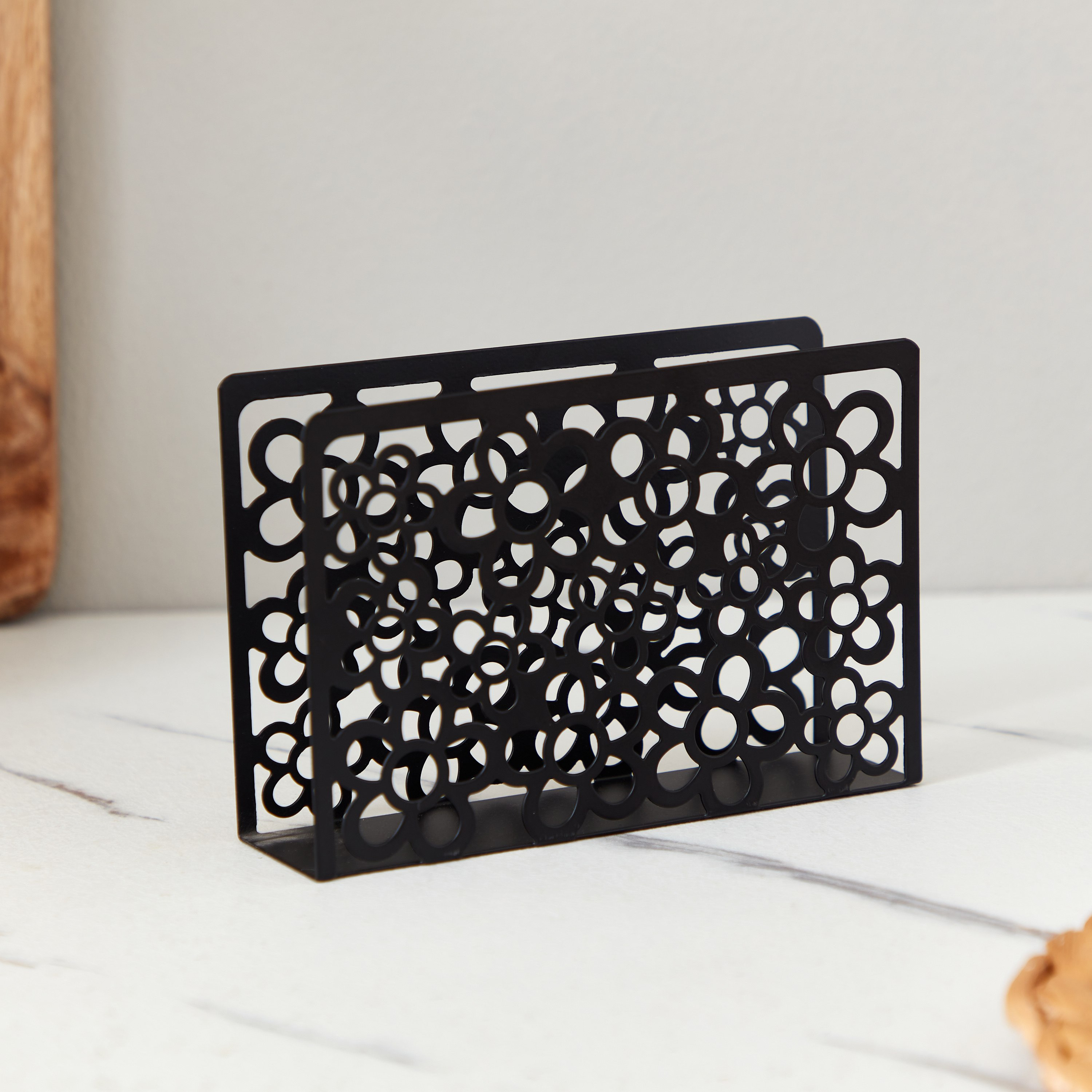 حامل مناديل سفرة معدني من إسنشيال - 15x10x4 سم-hbxkitchen-kitchenware-kitchenaccessories-image-2