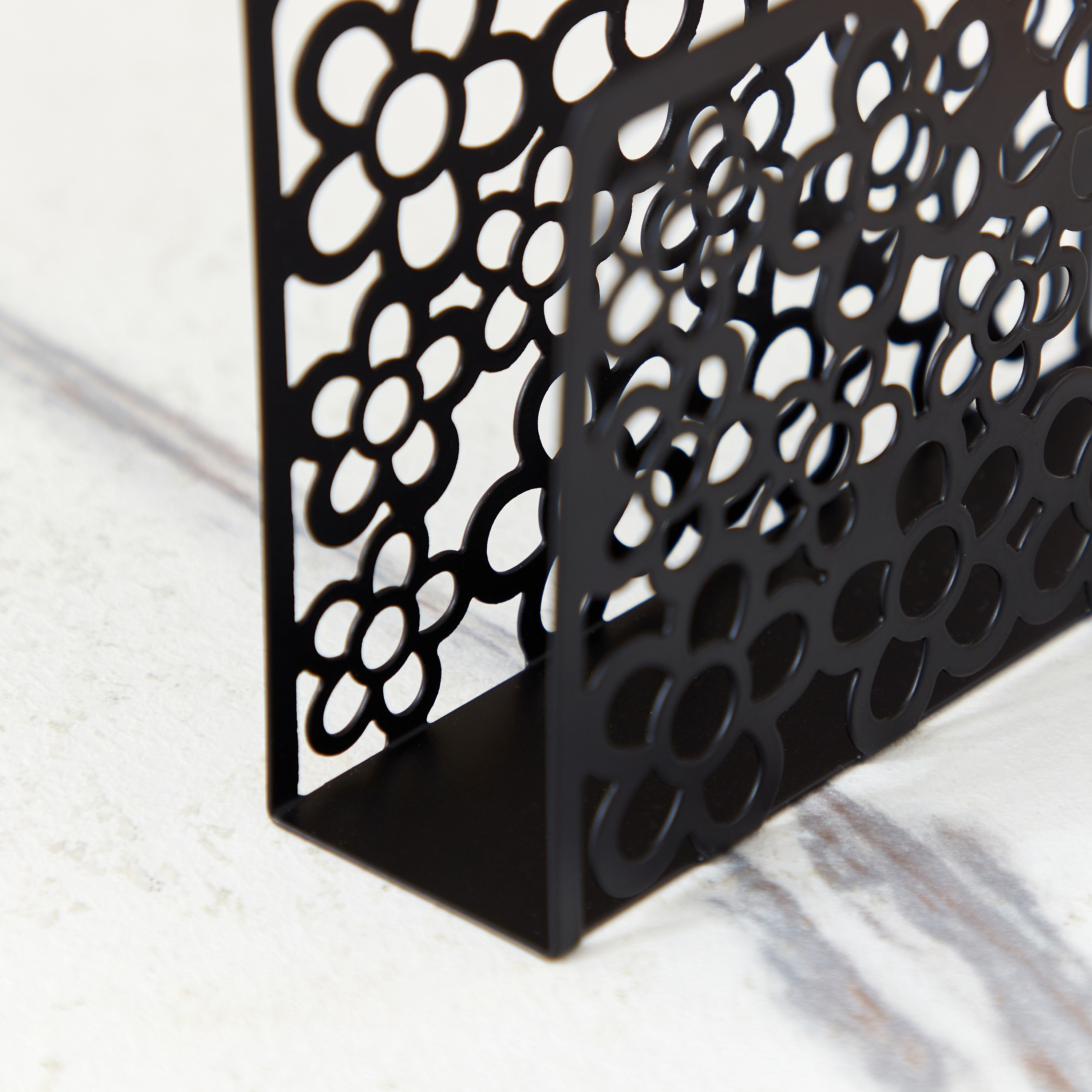 حامل مناديل سفرة معدني من إسنشيال - 15x10x4 سم-hbxkitchen-kitchenware-kitchenaccessories-image-3