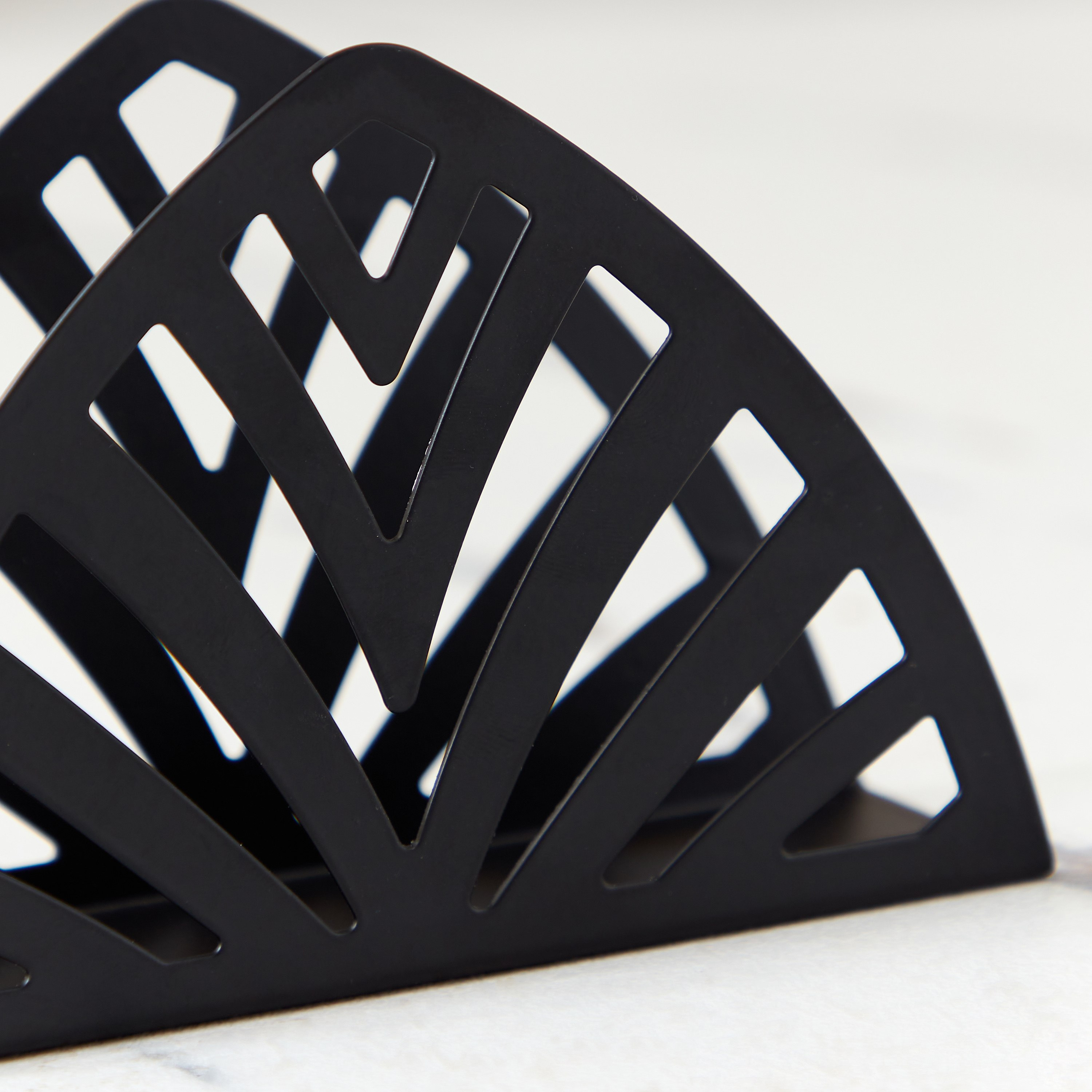 حامل مناديل سفرة معدني من إسنشيال - 13x4x8.5 سم-hbxkitchen-kitchenware-kitchenaccessories-image-3