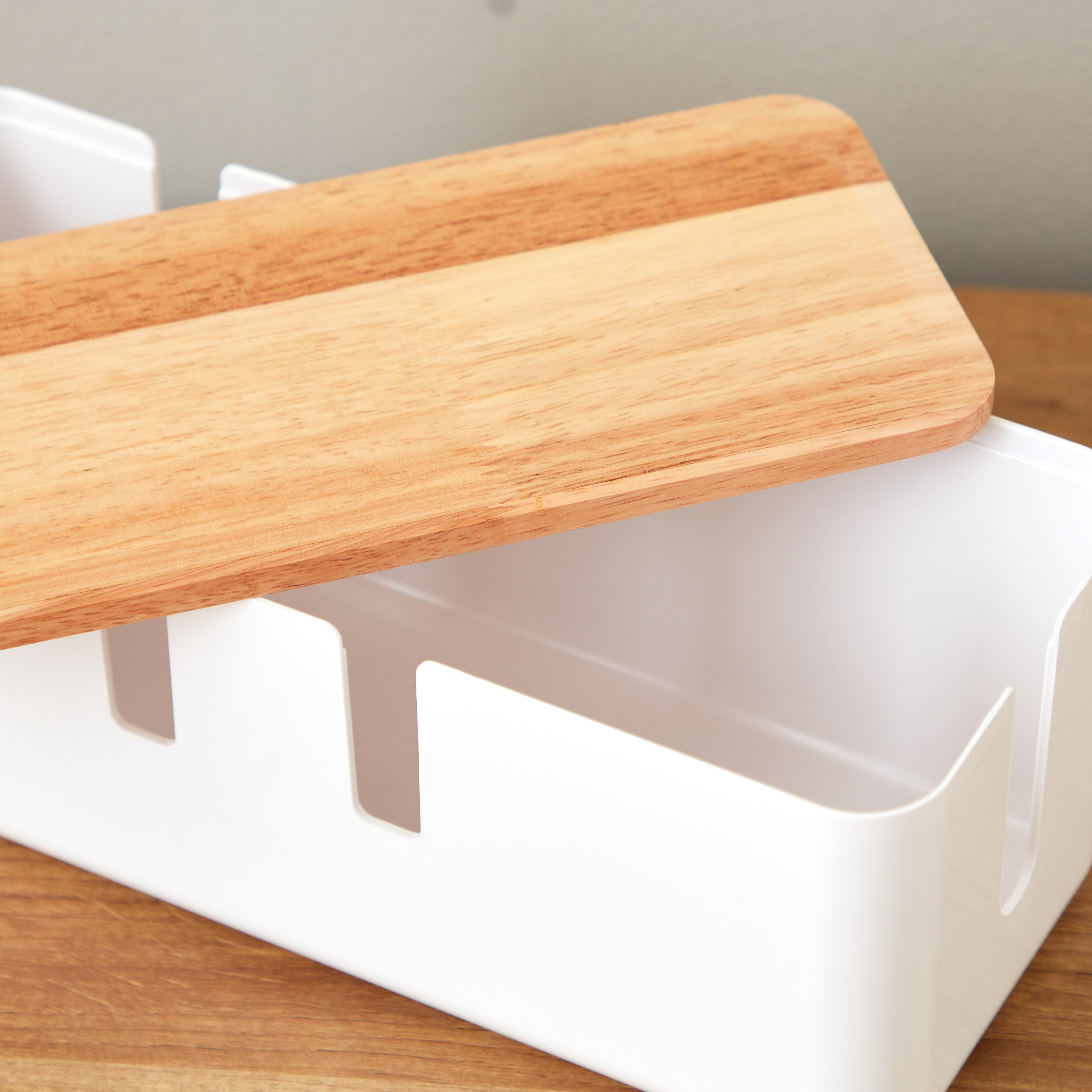 صندوق تنظيم كابلات الطاقة من إسنشيال - 11.6×30.3×12.4 سم-hbxkitchen-kitchenware-kitchenaccessories-image-4