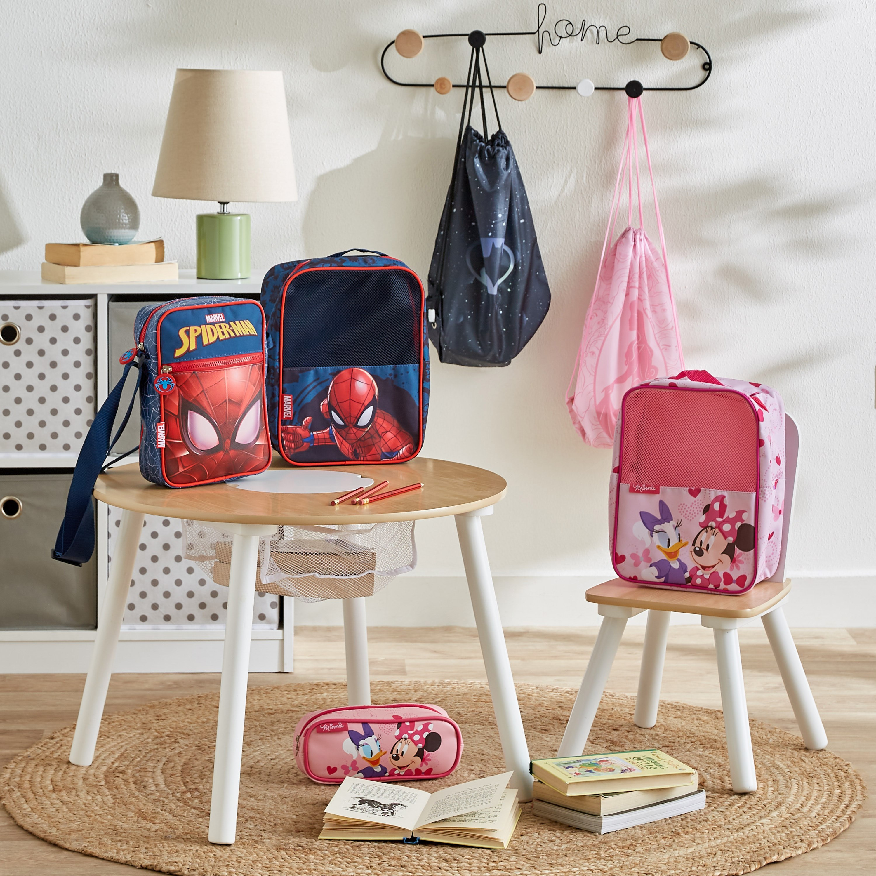شنطة بتصميم سبايدرمان - 21.5x29x13 سم-hbxkidsandyouth-playroom-stationery-image-5