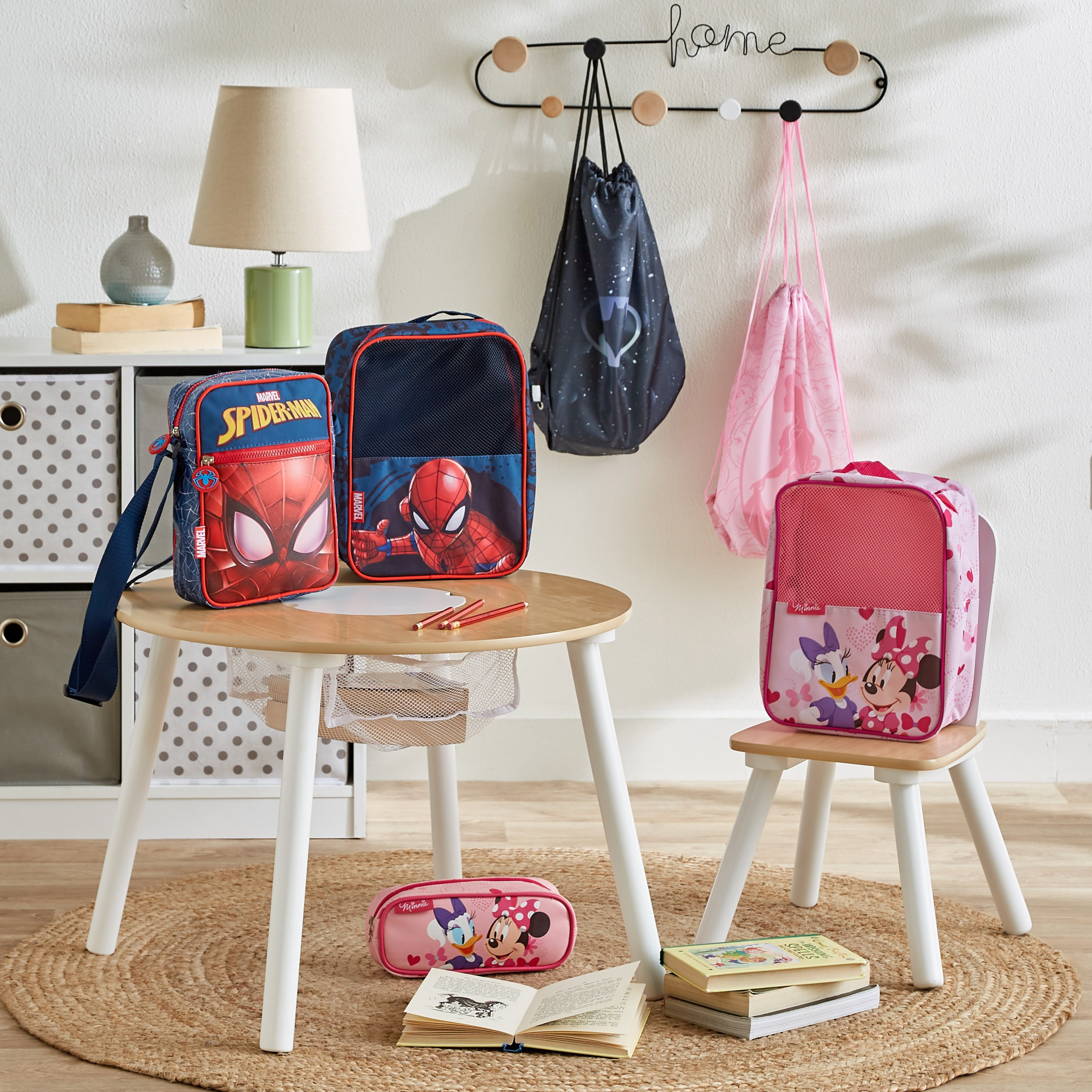 شنطة كروس بودي بتصميم سبايدرمان-hbxkidsandyouth-playroom-stationery-image-5