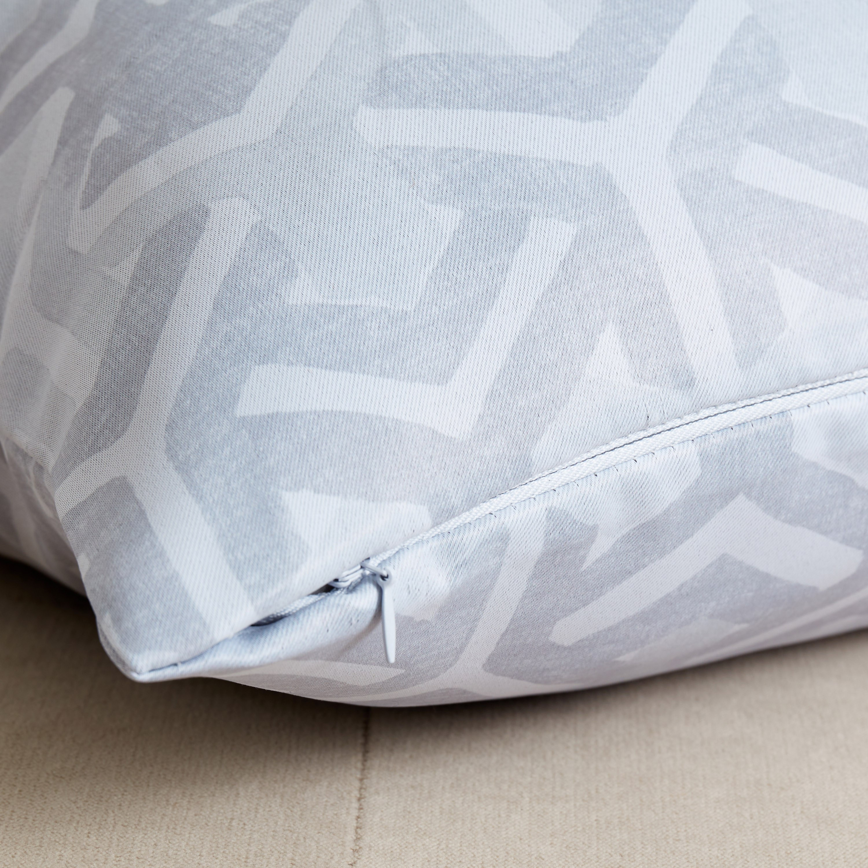 غطاء وسادة بطبعات آفا من جلوم - 40x40 سم-hbxhomeware-cushionsandcovers-cushioncovers-image-3
