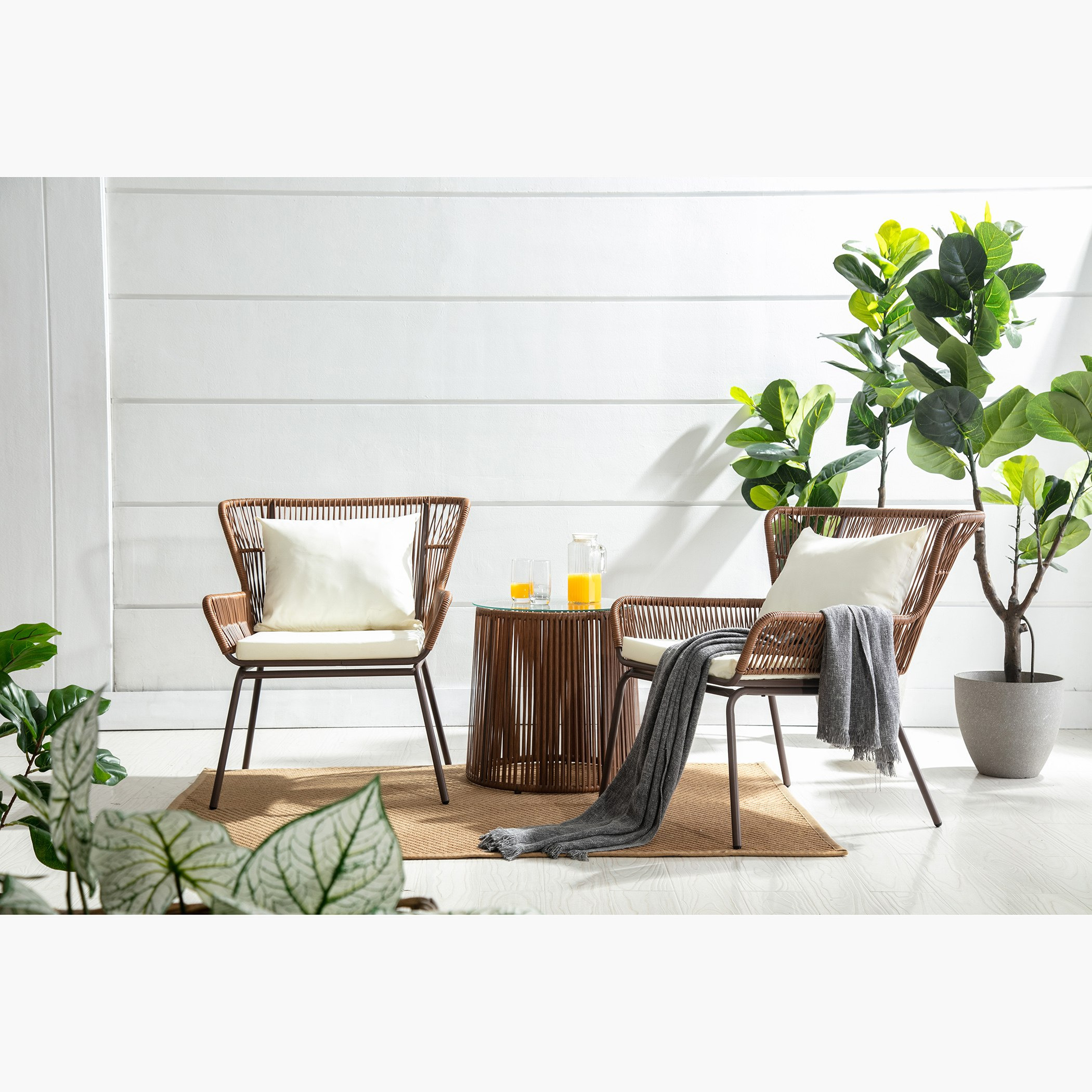 طقم طاولة وكراسي مقعدين مع وسائد للجلسات الخرجية من كاتينا-hbxfurniture-outdoor-diningsets-image-1