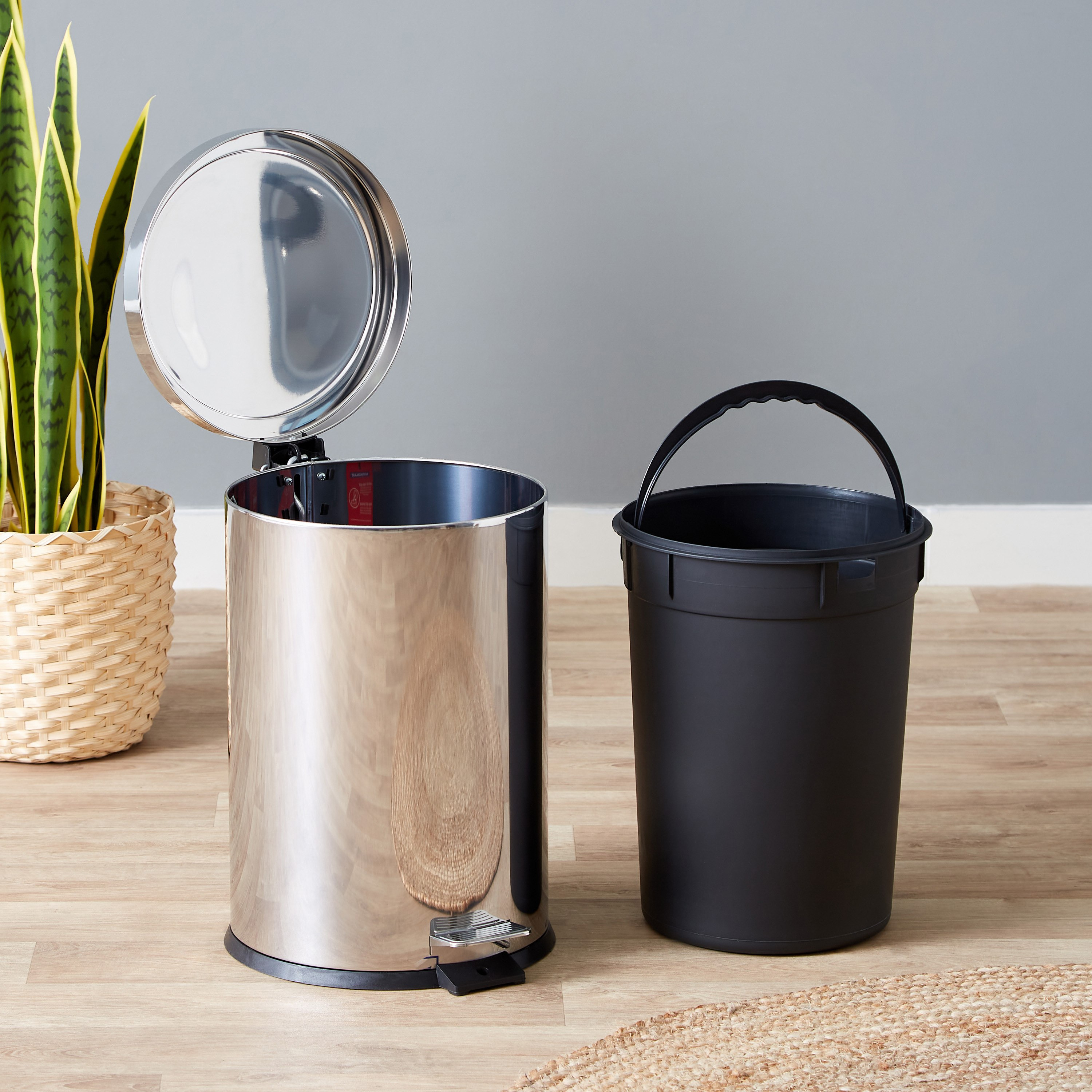 سلة نفايات ستانليس ستيل بدواسة من ترامونتينا - 20 لتر-hbxhomeware-hbxbathroom-image-3