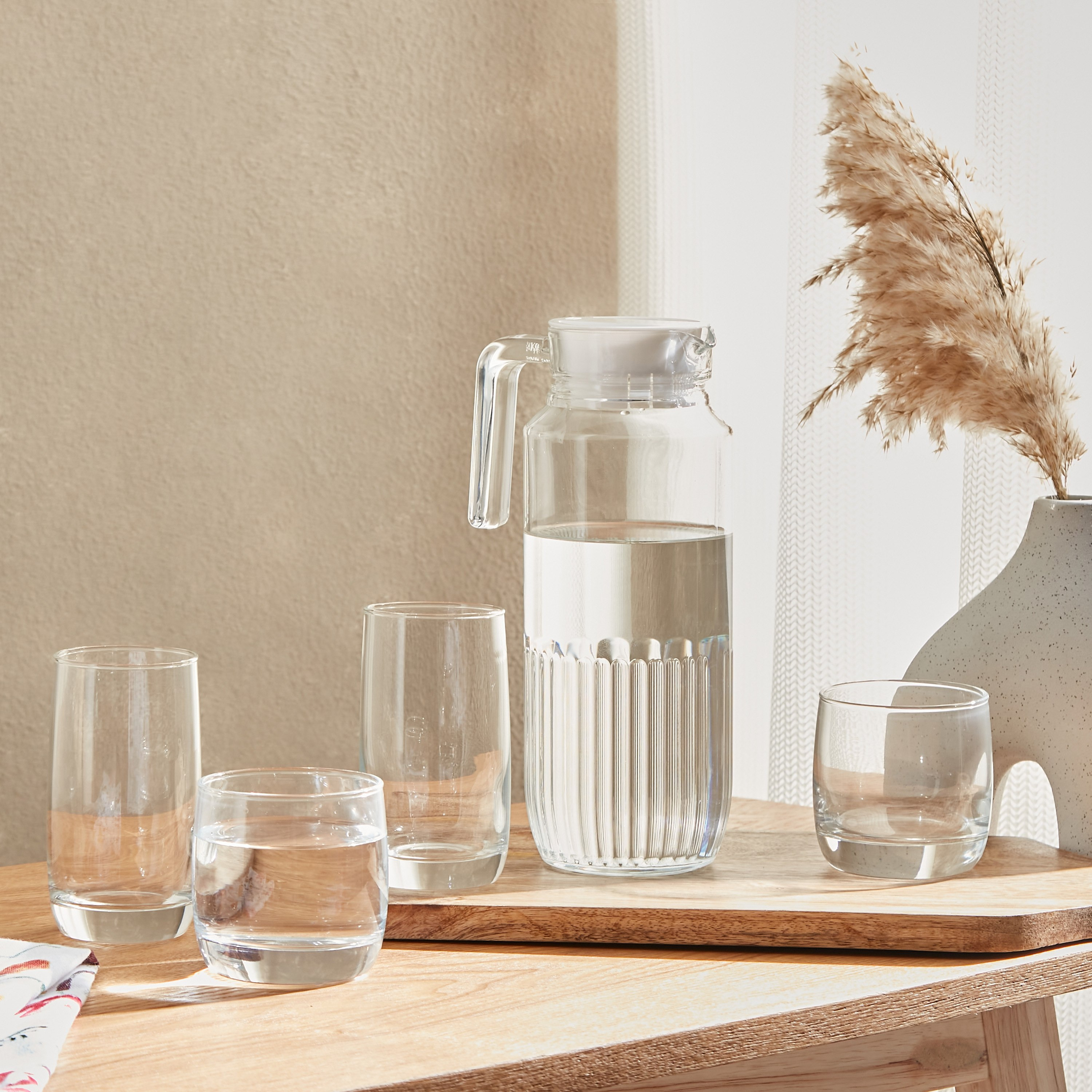 إبريق ثلاجة جريدز بغطاء من لومينارك - 1.3 لتر-hbxhomeware-diningandtabletop-jugs-image-5