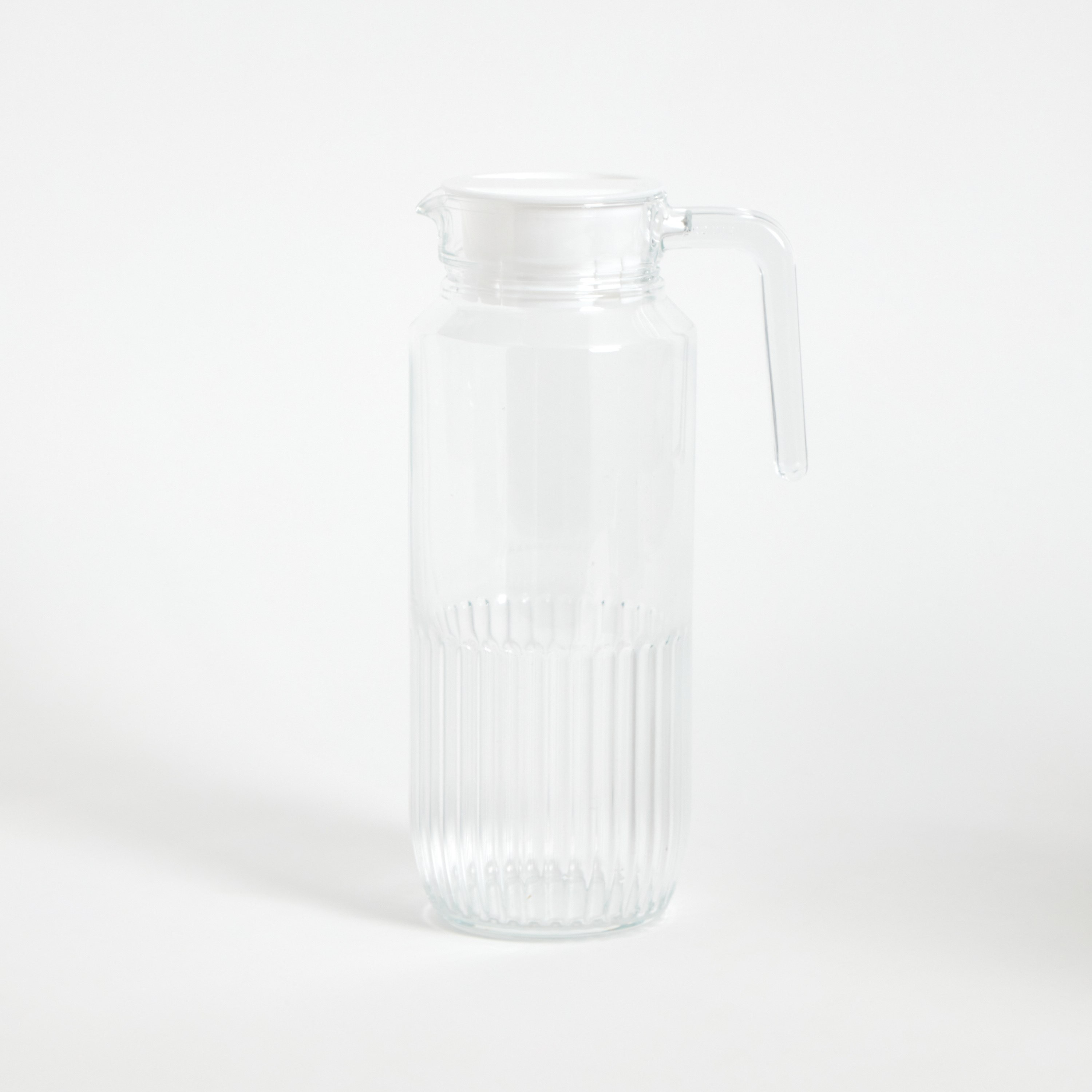 إبريق ثلاجة جريدز بغطاء من لومينارك - 1.3 لتر-hbxhomeware-diningandtabletop-jugs-image-6