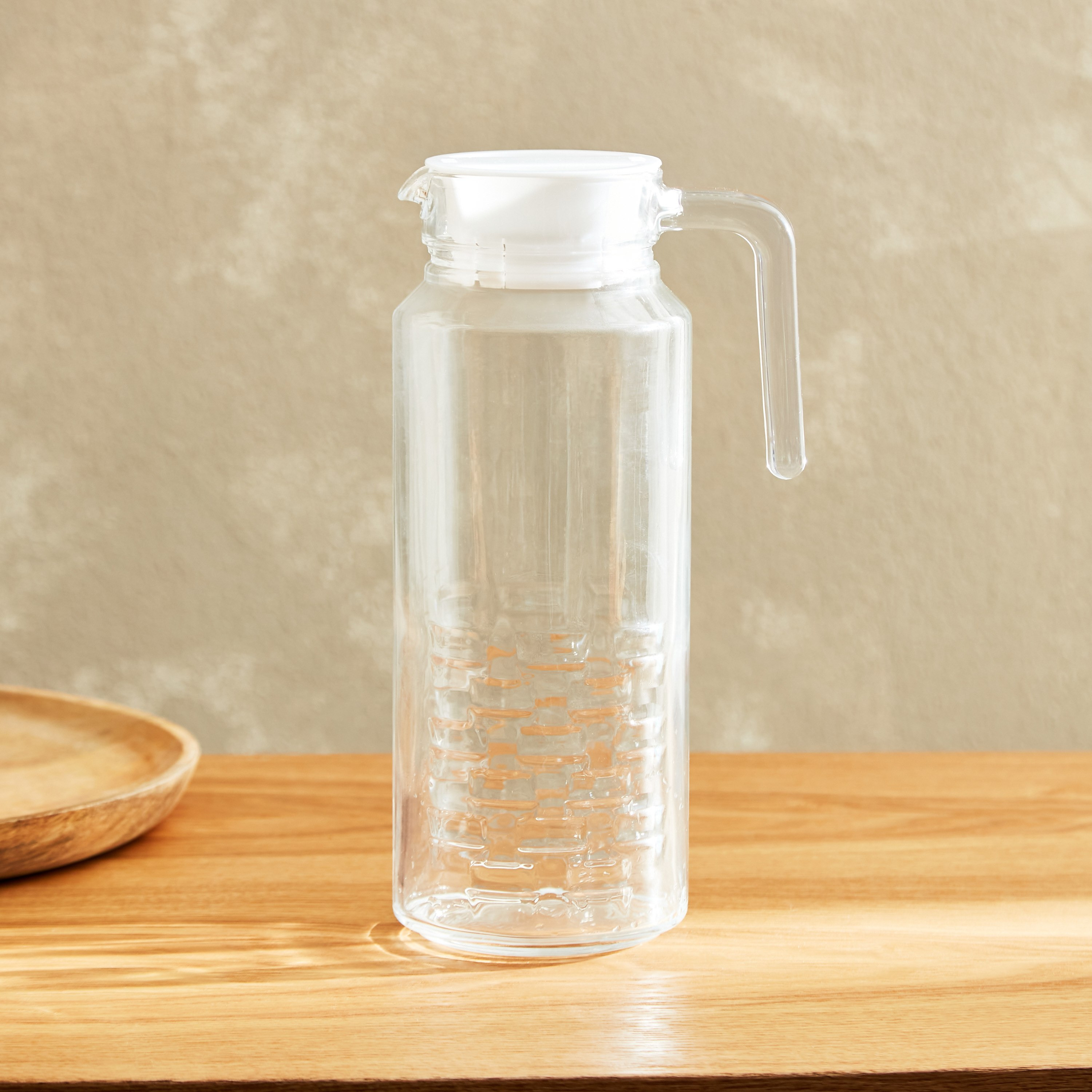 إبريق ثلاجة بغطاء من لومينارك - 1.3 لتر-hbxhomeware-diningandtabletop-jugs-image-1