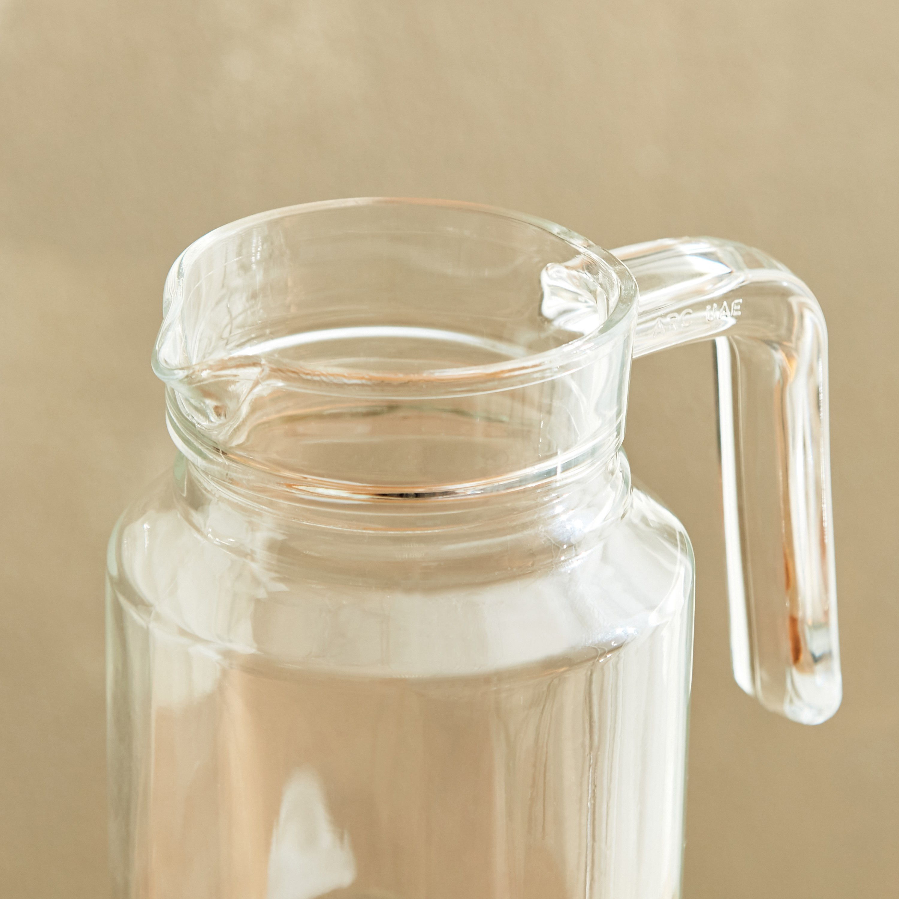 إبريق ثلاجة بغطاء من لومينارك - 1.3 لتر-hbxhomeware-diningandtabletop-jugs-image-3