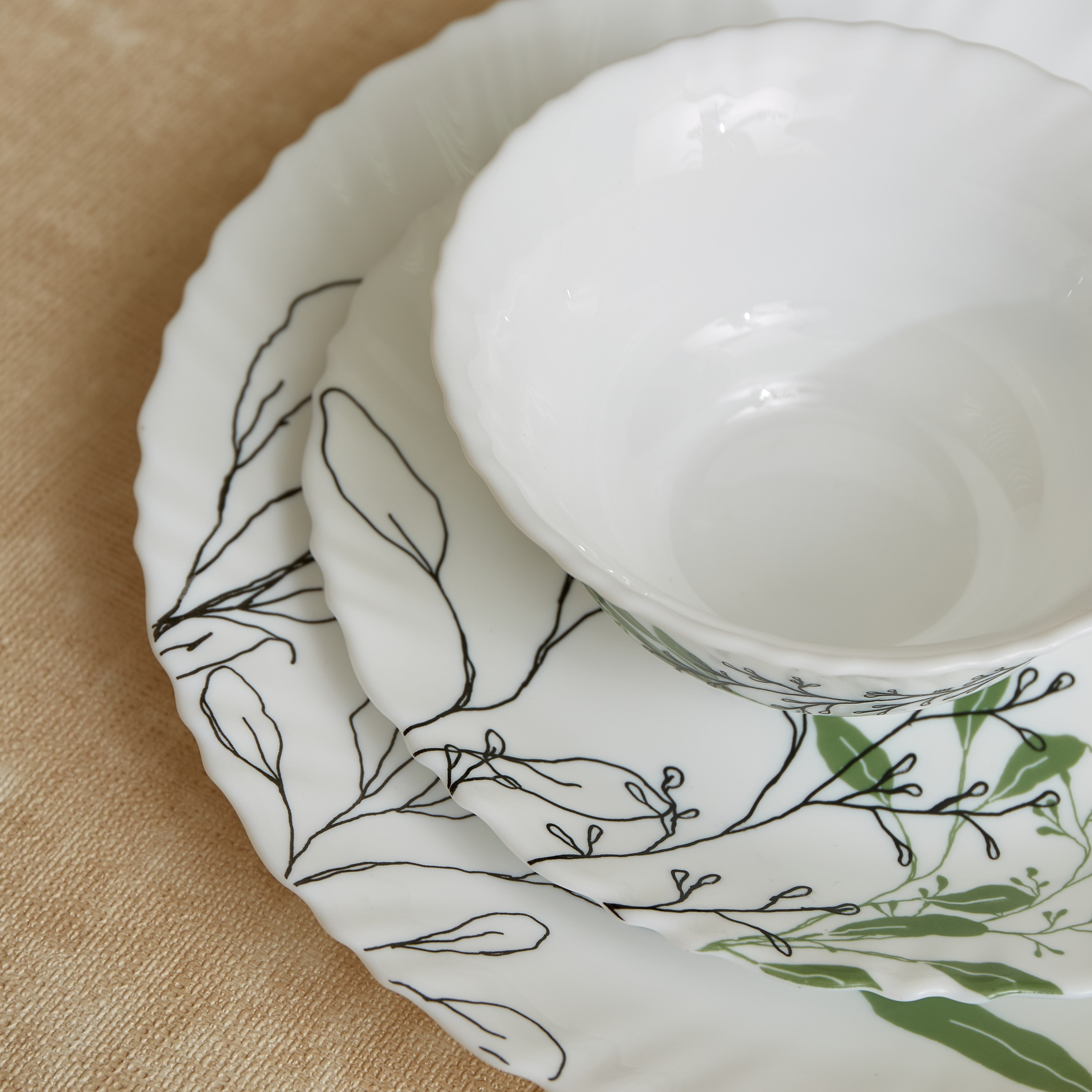 صحن عشاء أوبال وير بيليزا من لومينارك - 25 سم-hbxdecorandfurnishings-tabletop-crockery-image-4