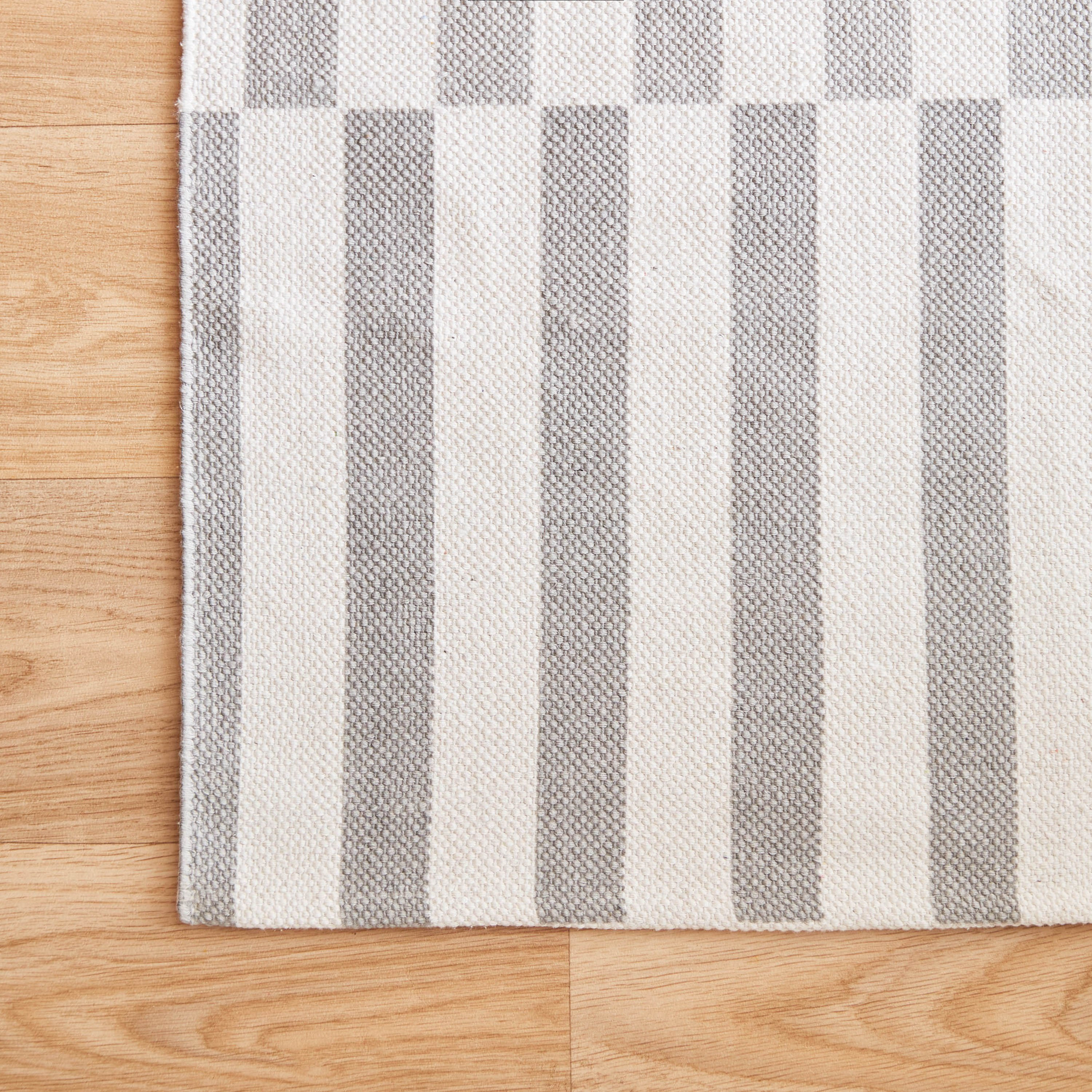 سجّادة دوري قطن من أوليفر سترايبس - 80x150 سم-hbxdecorandfurnishings-floorcoverings-rugs-image-2