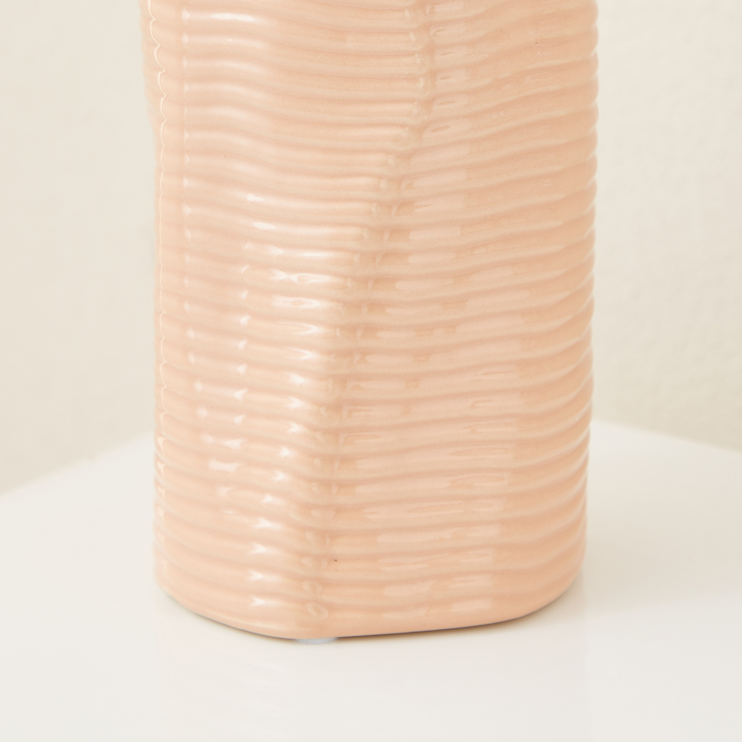 مزهرية سيراميك من سانسا - 10.5x10.5x22  سم-hbxhomeware-hbxdecorandfurnishings-image-4