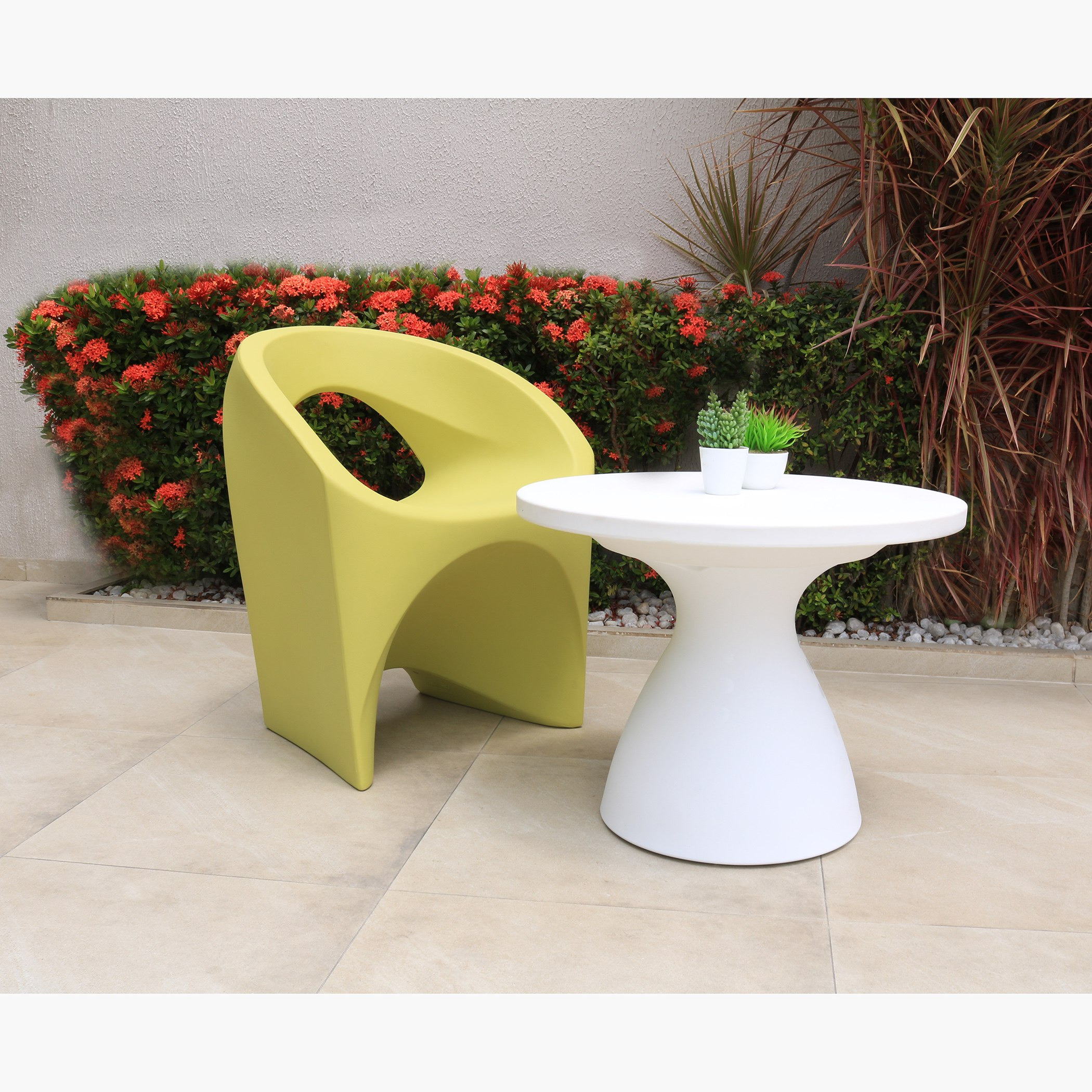 كرسي بمساند ذراعين من كيا-hbxfurniture-outdoor-swingsandchairs-image-4