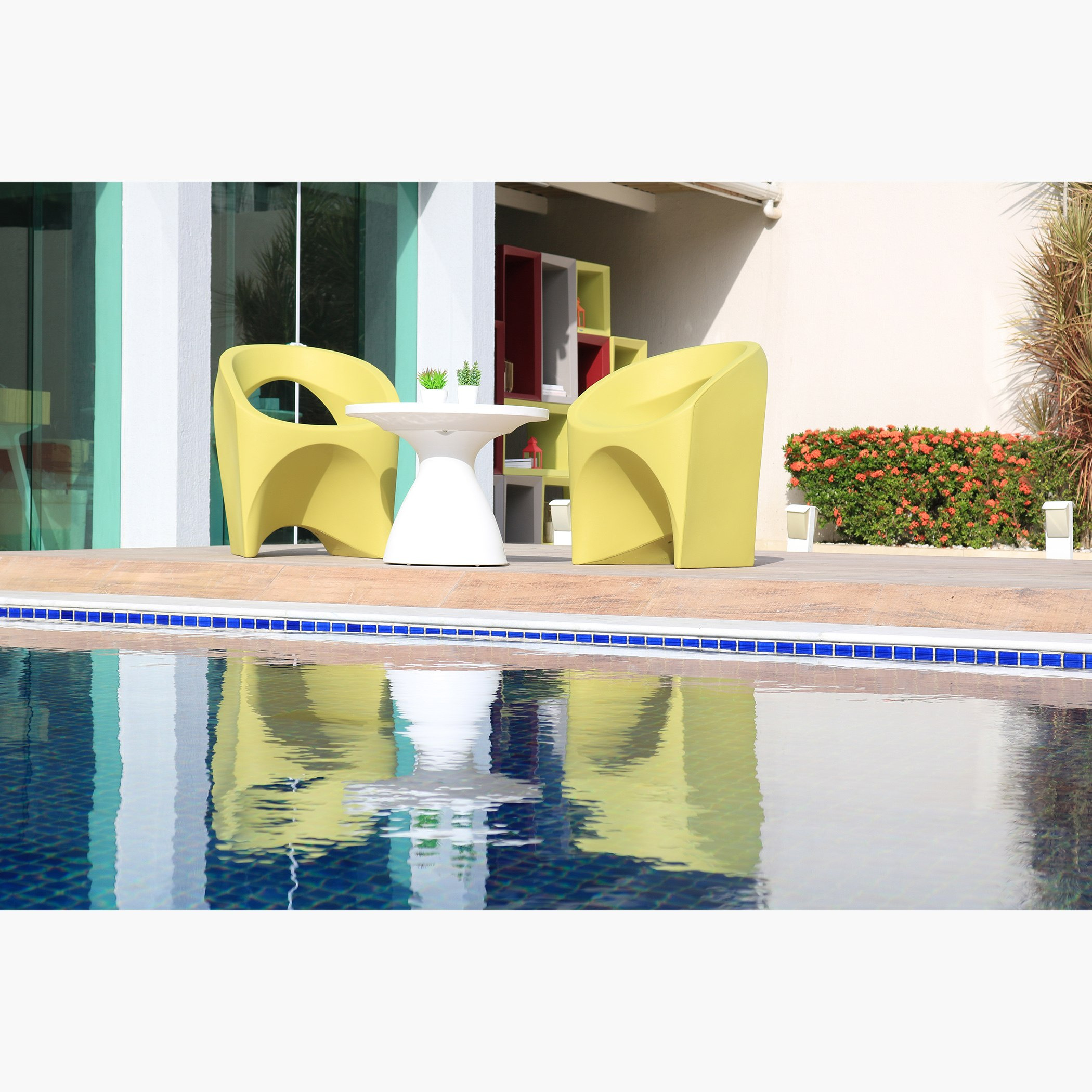 كرسي بمساند ذراعين من كيا-hbxfurniture-outdoor-swingsandchairs-image-9