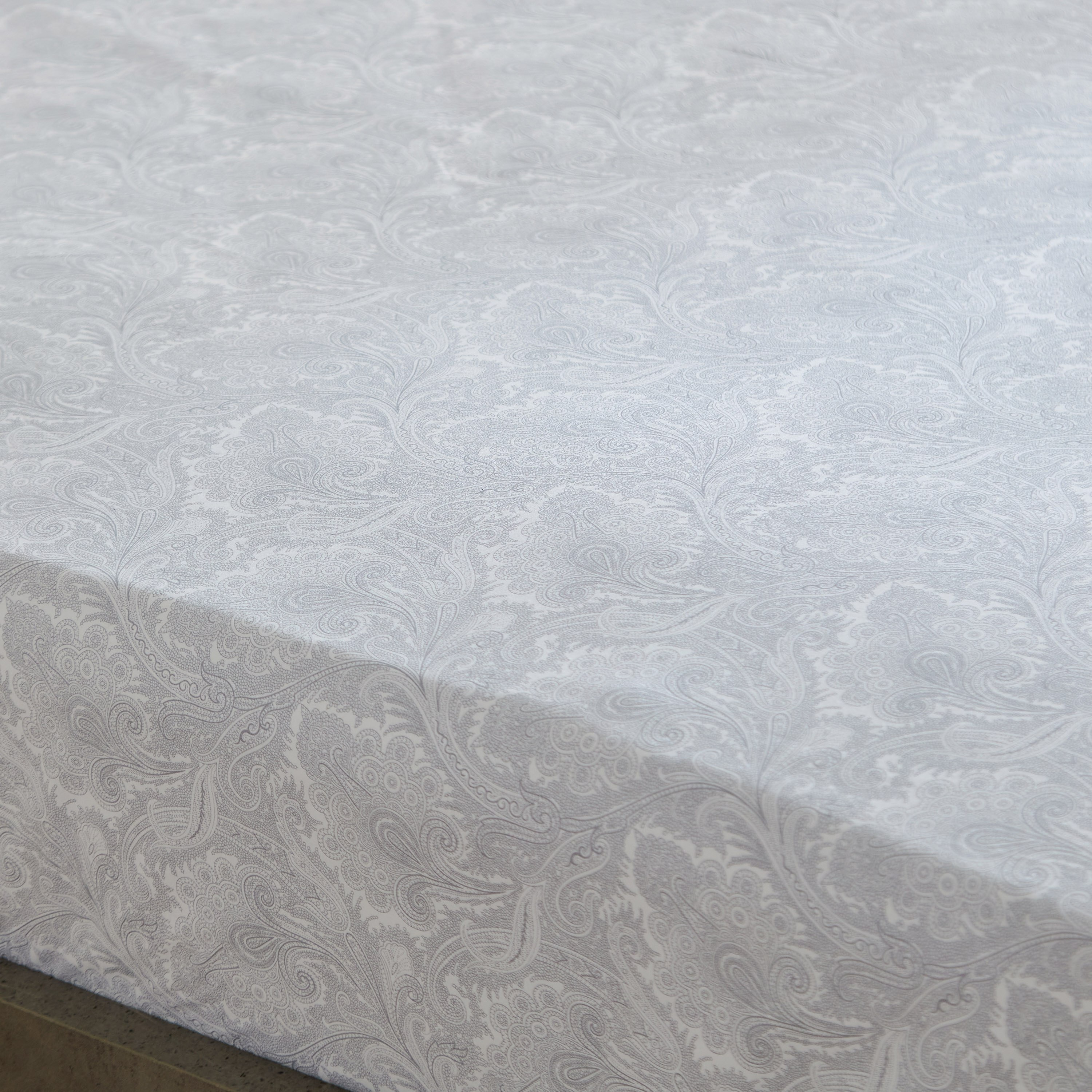 Valor Paisley Print Twin Fitted Sheet - 120x200+33 cm-hbxhomeware-hbxbedroom-image-4
