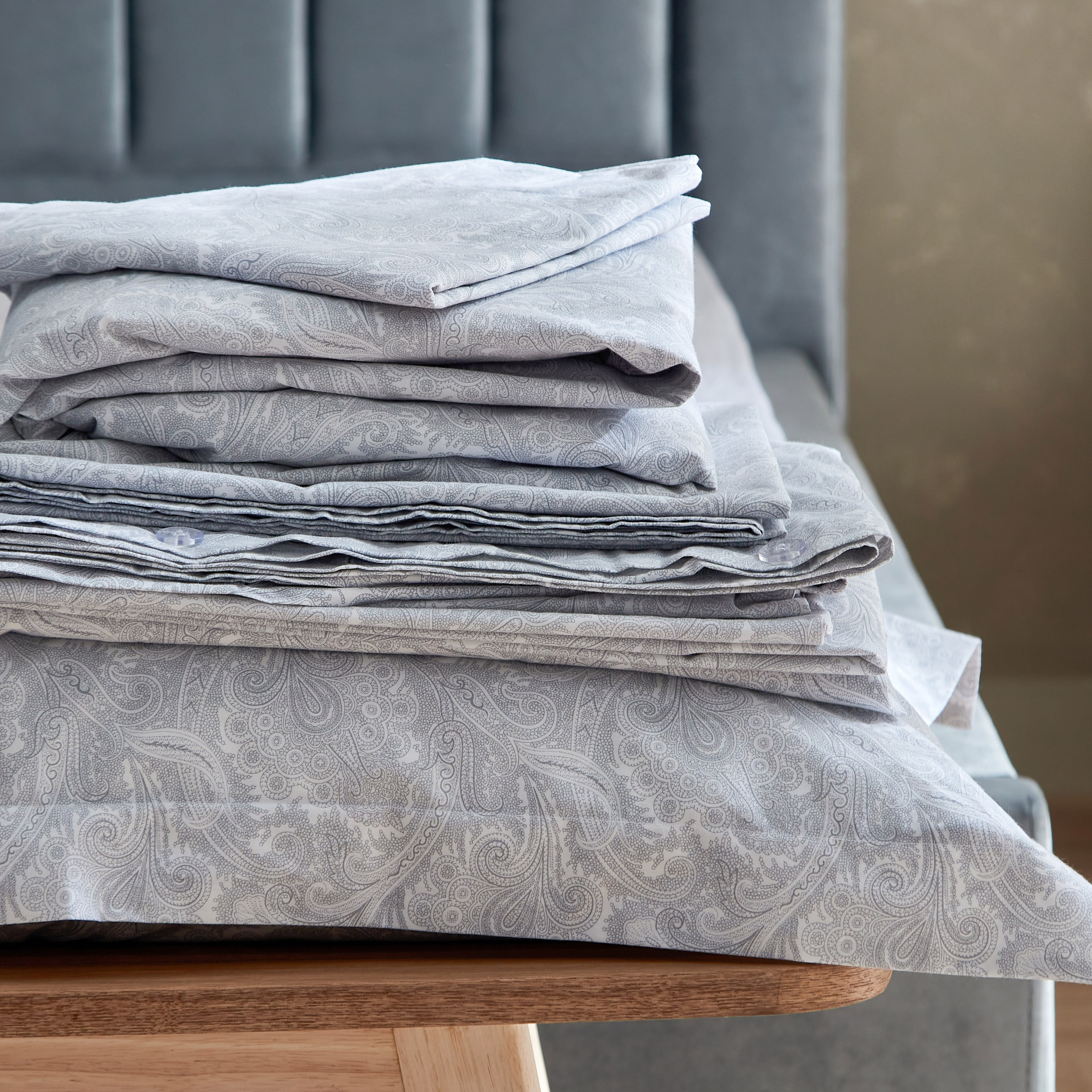 Valor Paisley Print Twin Fitted Sheet - 120x200+33 cm-hbxhomeware-hbxbedroom-image-8