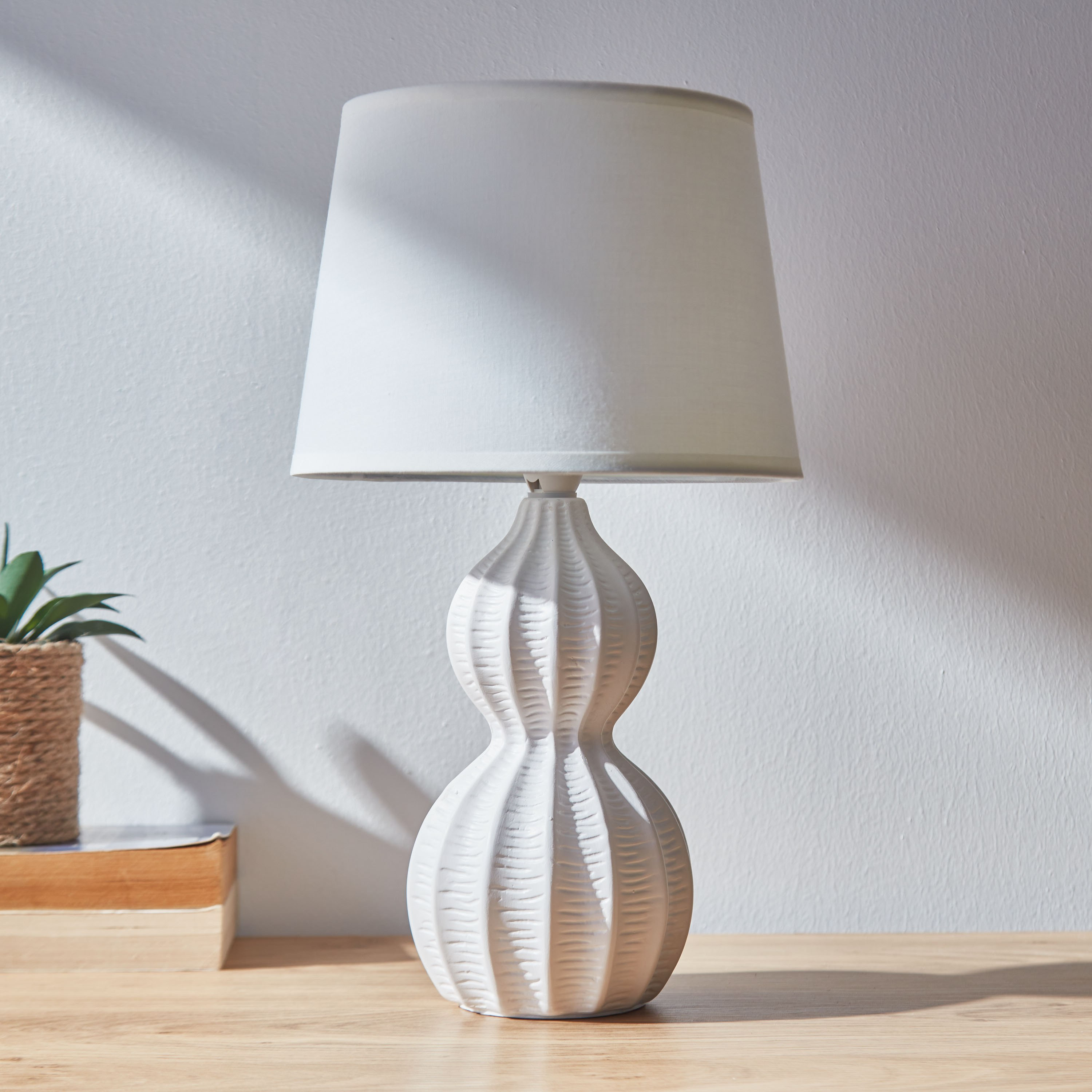 مصباح طاولة سيراميك من فلورين - 20x35.5 سم-hbxlivingroom-lighting-tablelamps-image-1