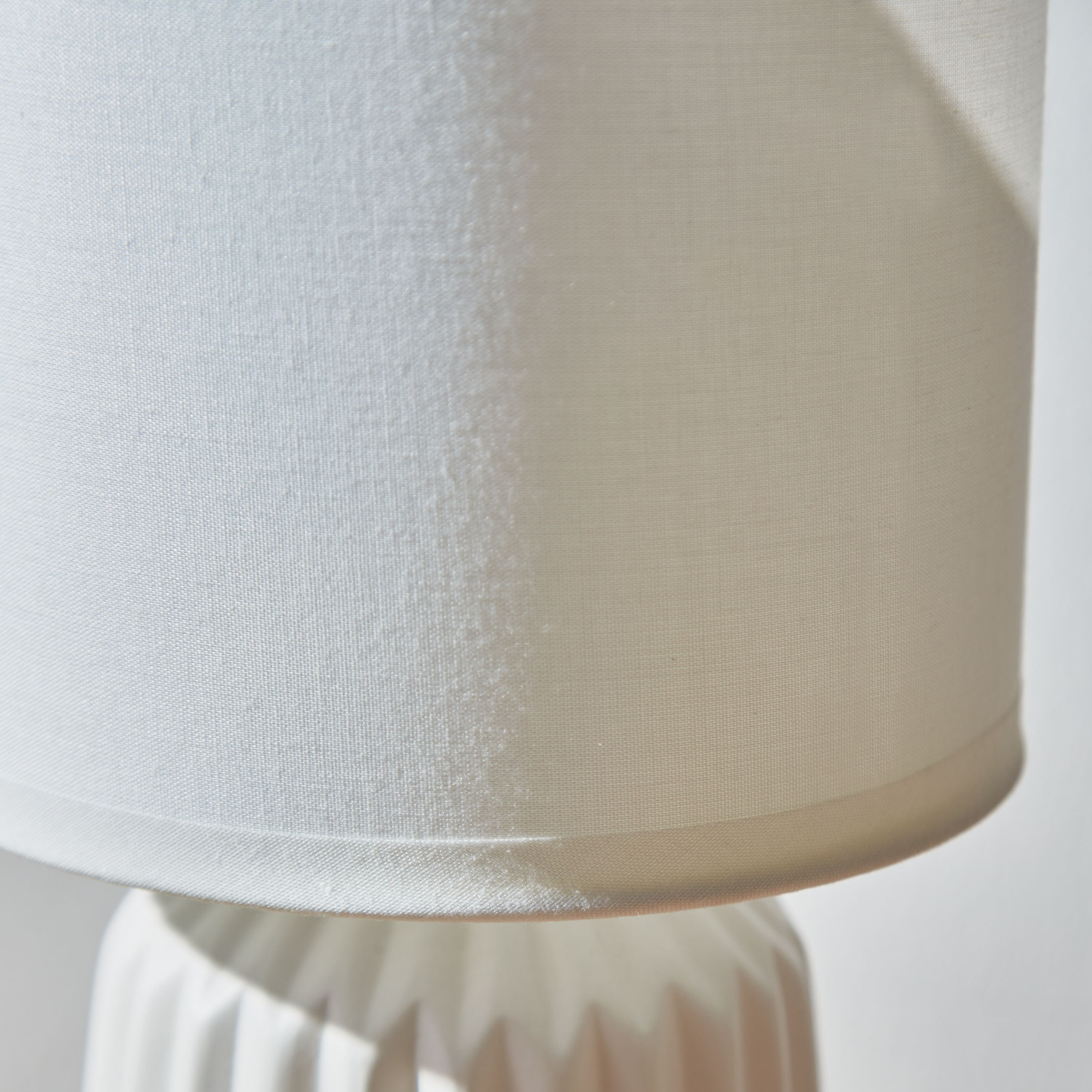 مصباح طاولة سيراميك من فلورين -13x26.5 سم-hbxlivingroom-lighting-tablelamps-image-3