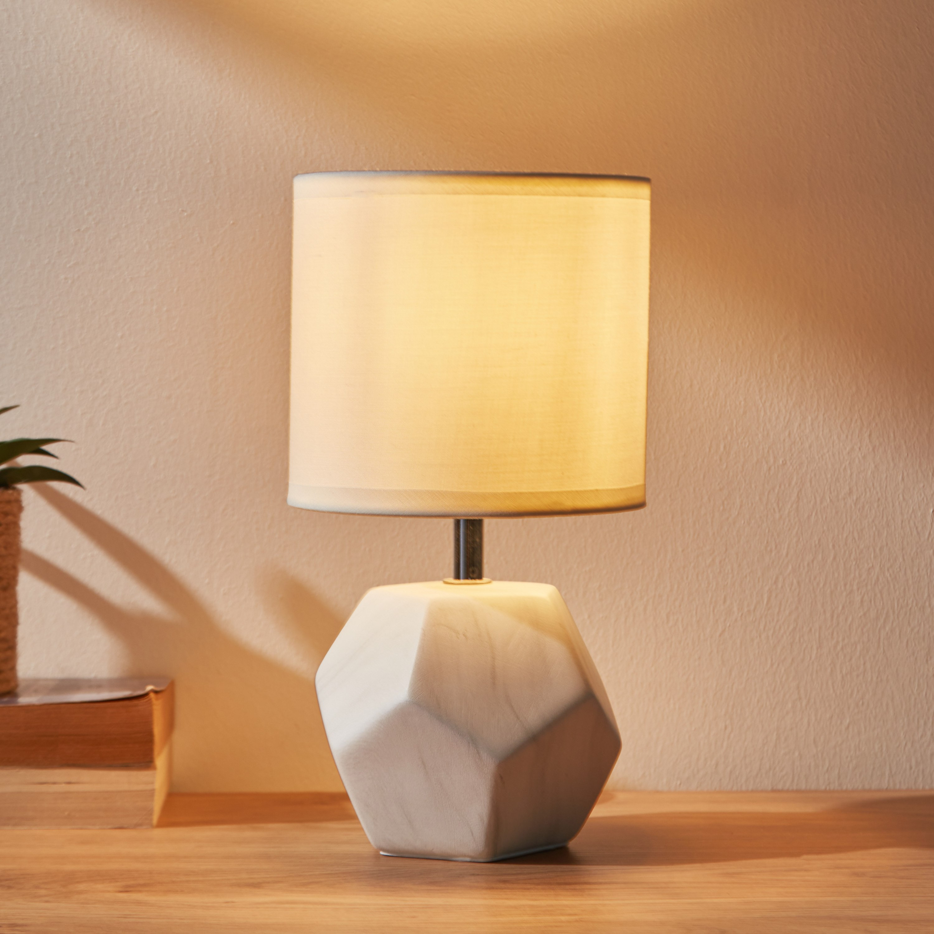 مصباح طاولة سيراميك من فيلورين - 14x26 سم-hbxlivingroom-lighting-tablelamps-image-2