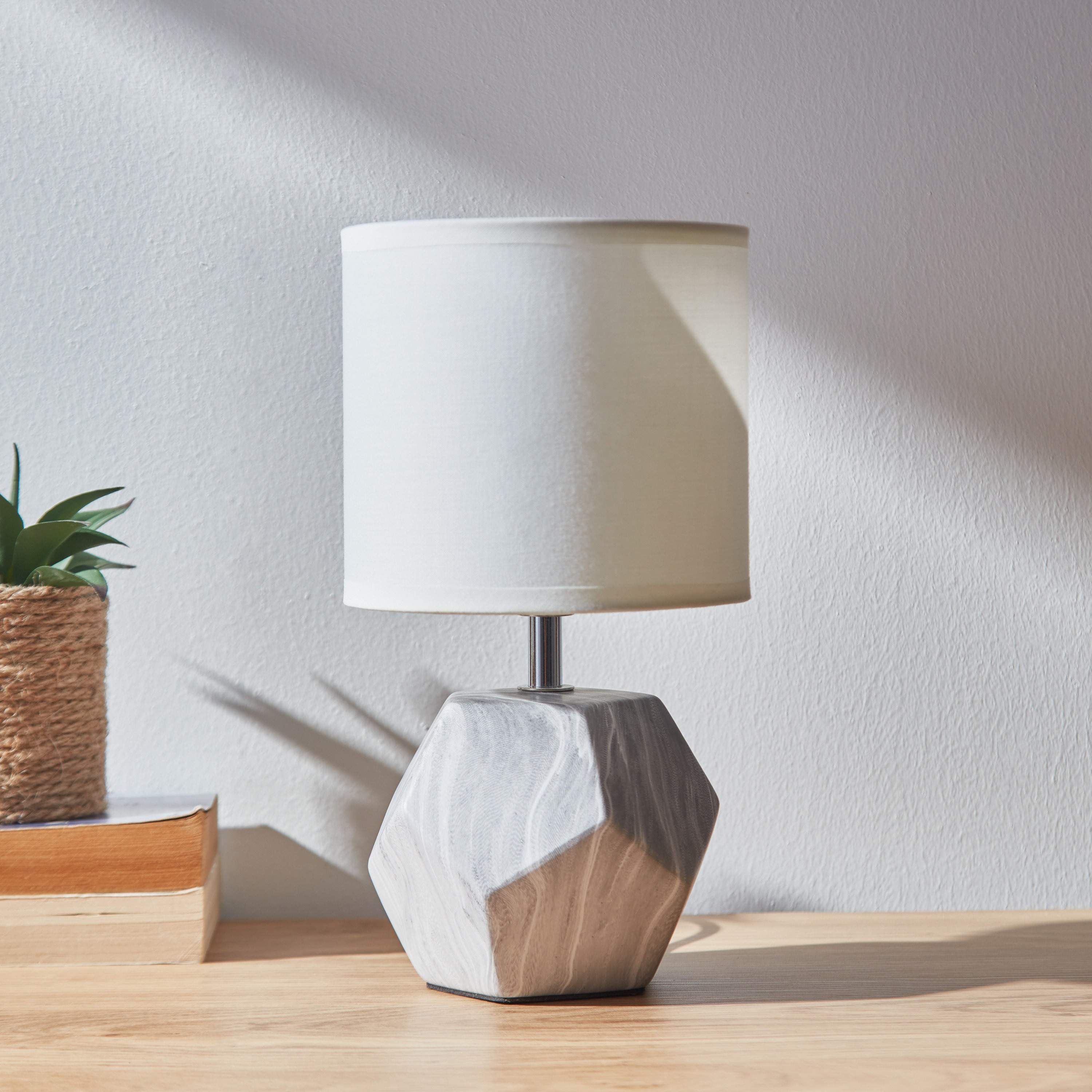 مصباح طاولة سيراميك من فيلورين - 14x26 سم-hbxlivingroom-lighting-tablelamps-image-1