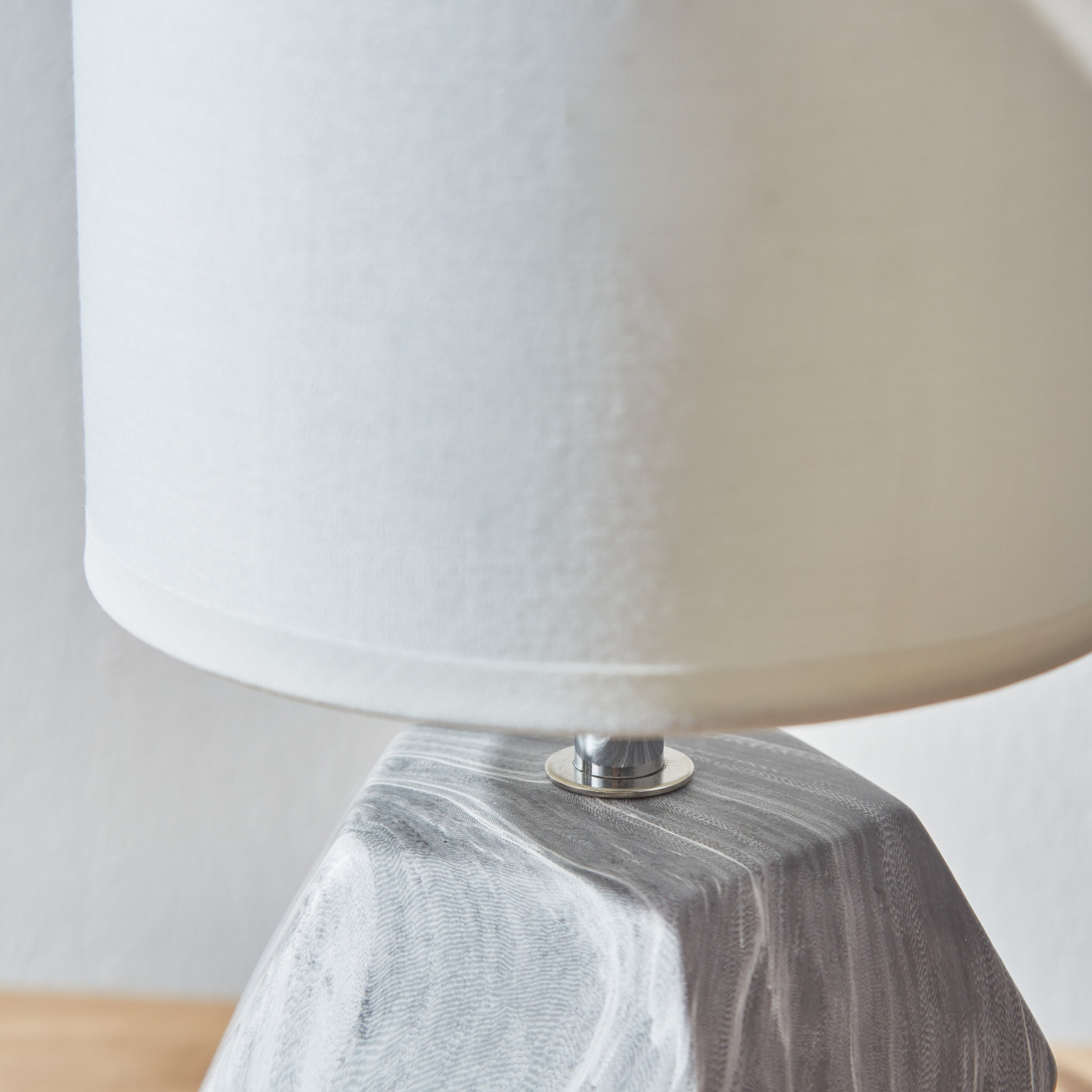 مصباح طاولة سيراميك من فيلورين - 14x26 سم-hbxlivingroom-lighting-tablelamps-image-3