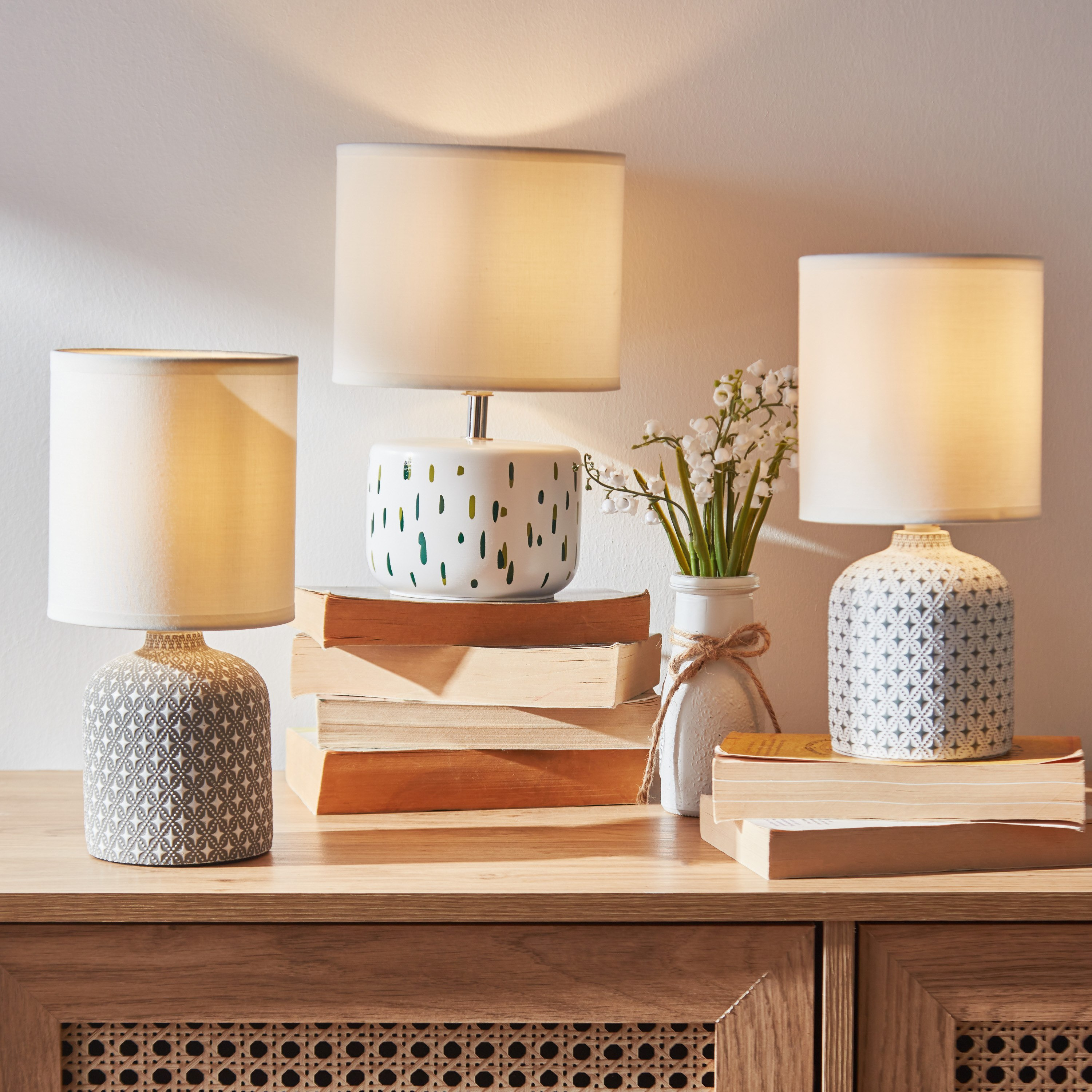 مصباح طاولة سيراميك من فيلورين - 17x26.8 سم-hbxlivingroom-lighting-tablelamps-image-5