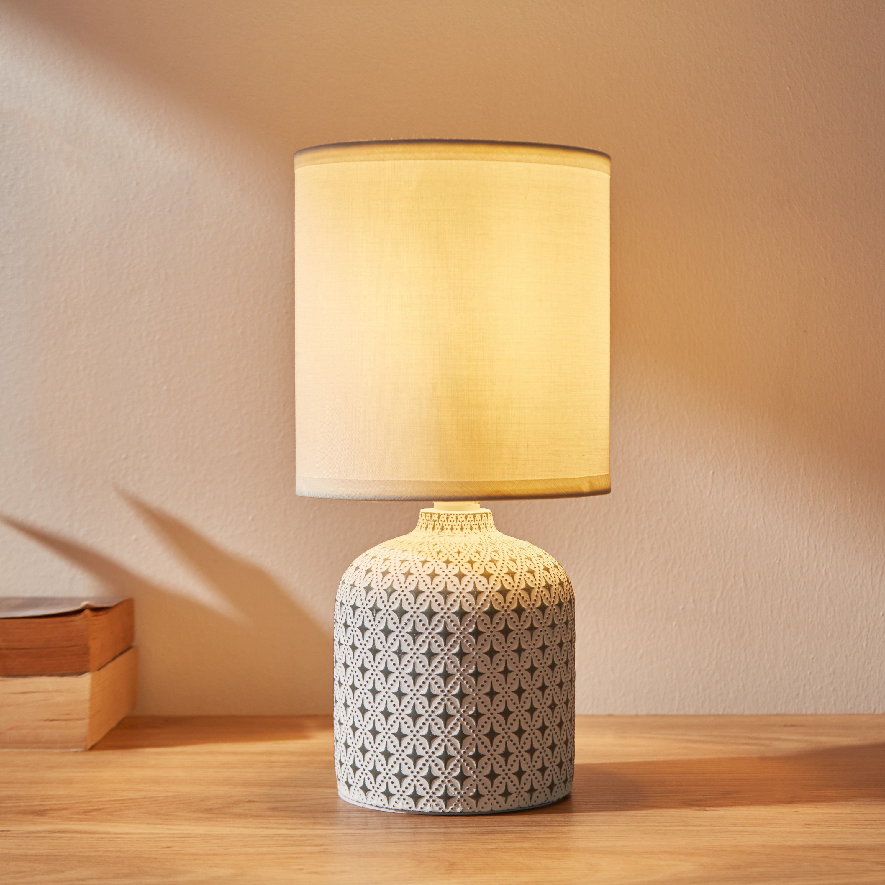 مصباح طاولة سيراميك من فلورين - 13x6.5 سم-hbxlivingroom-lighting-tablelamps-image-2