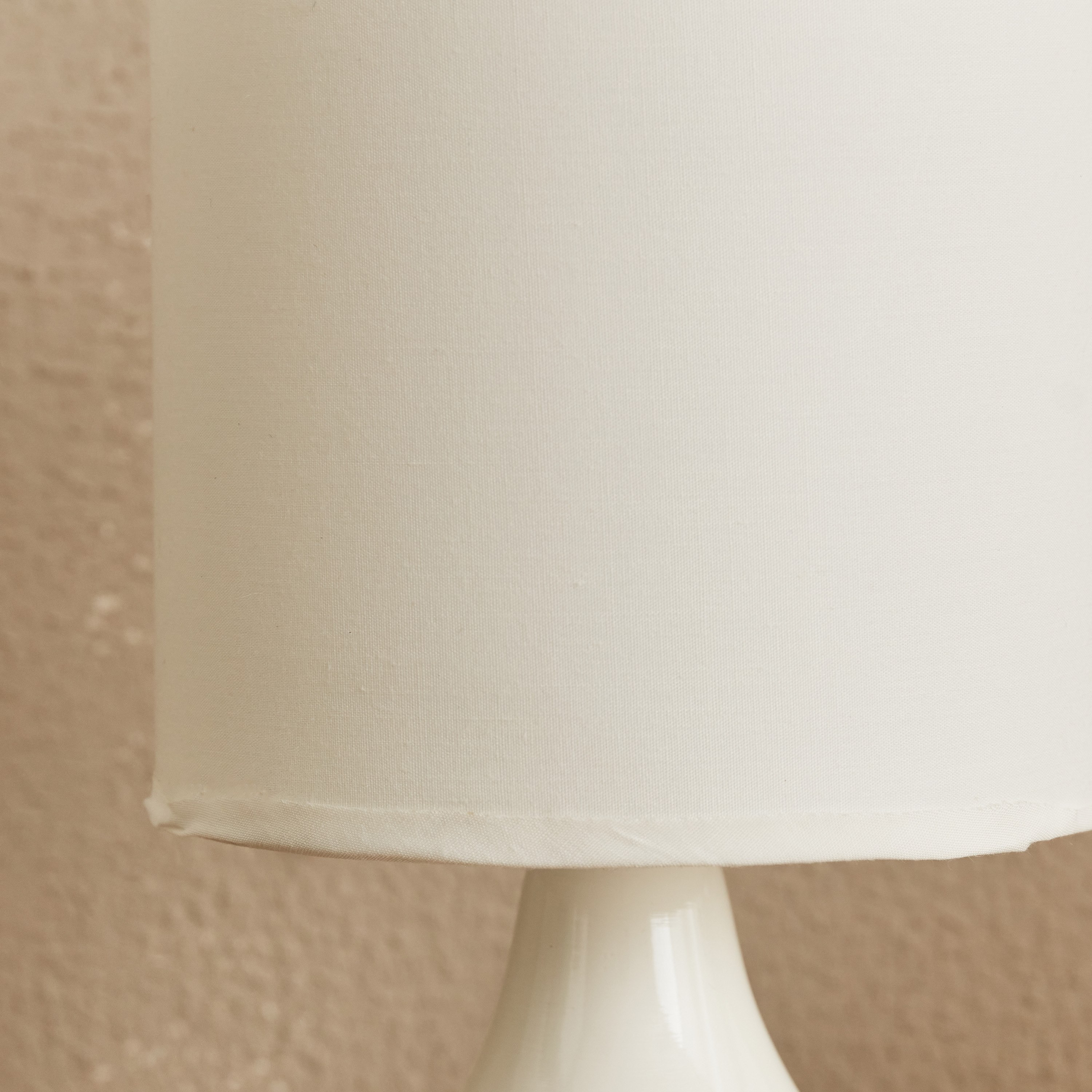 مصباح طاولة سيراميك من كلارك - 14x14x23 سم-hbxlivingroom-lighting-tablelamps-image-3