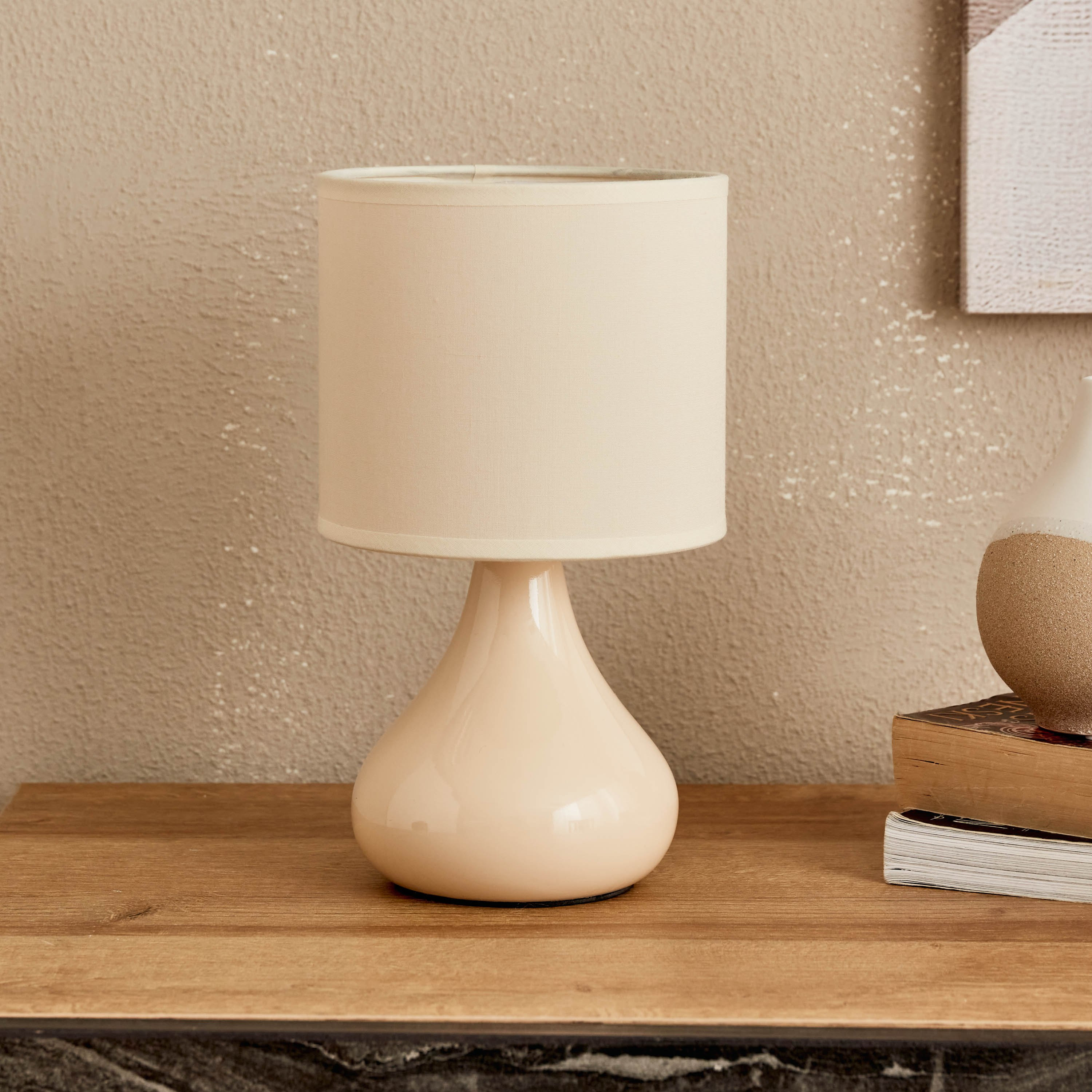 مصباح طاولة سيراميك من كلارك - 14x14x23 سم-hbxlivingroom-lighting-tablelamps-image-1