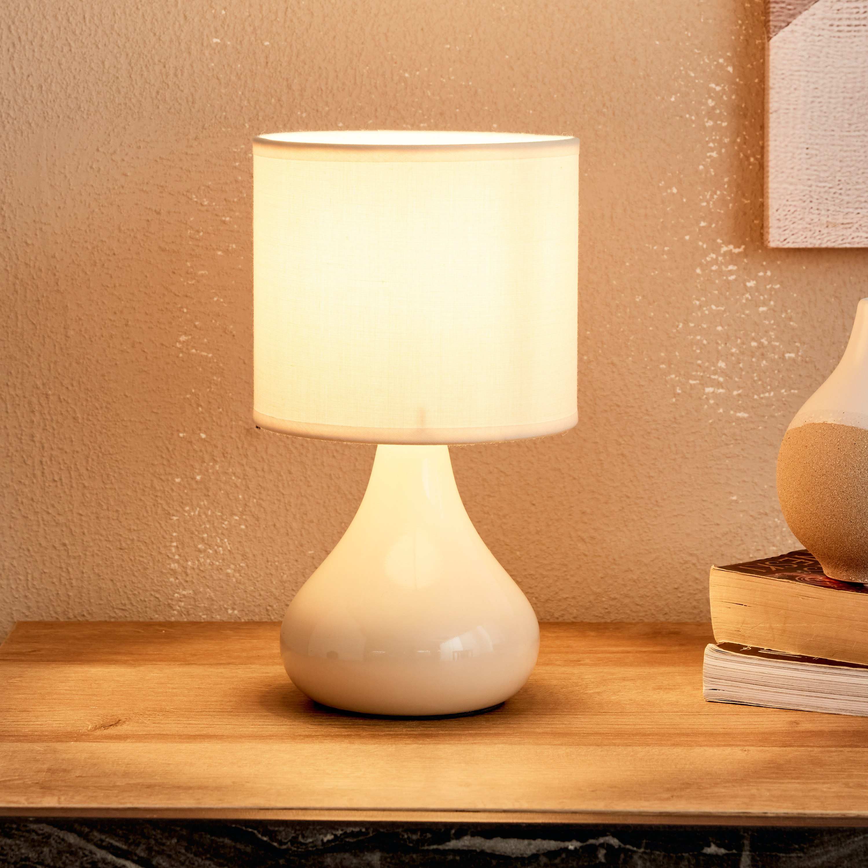 مصباح طاولة سيراميك من كلارك - 14x14x23 سم-hbxlivingroom-lighting-tablelamps-image-2