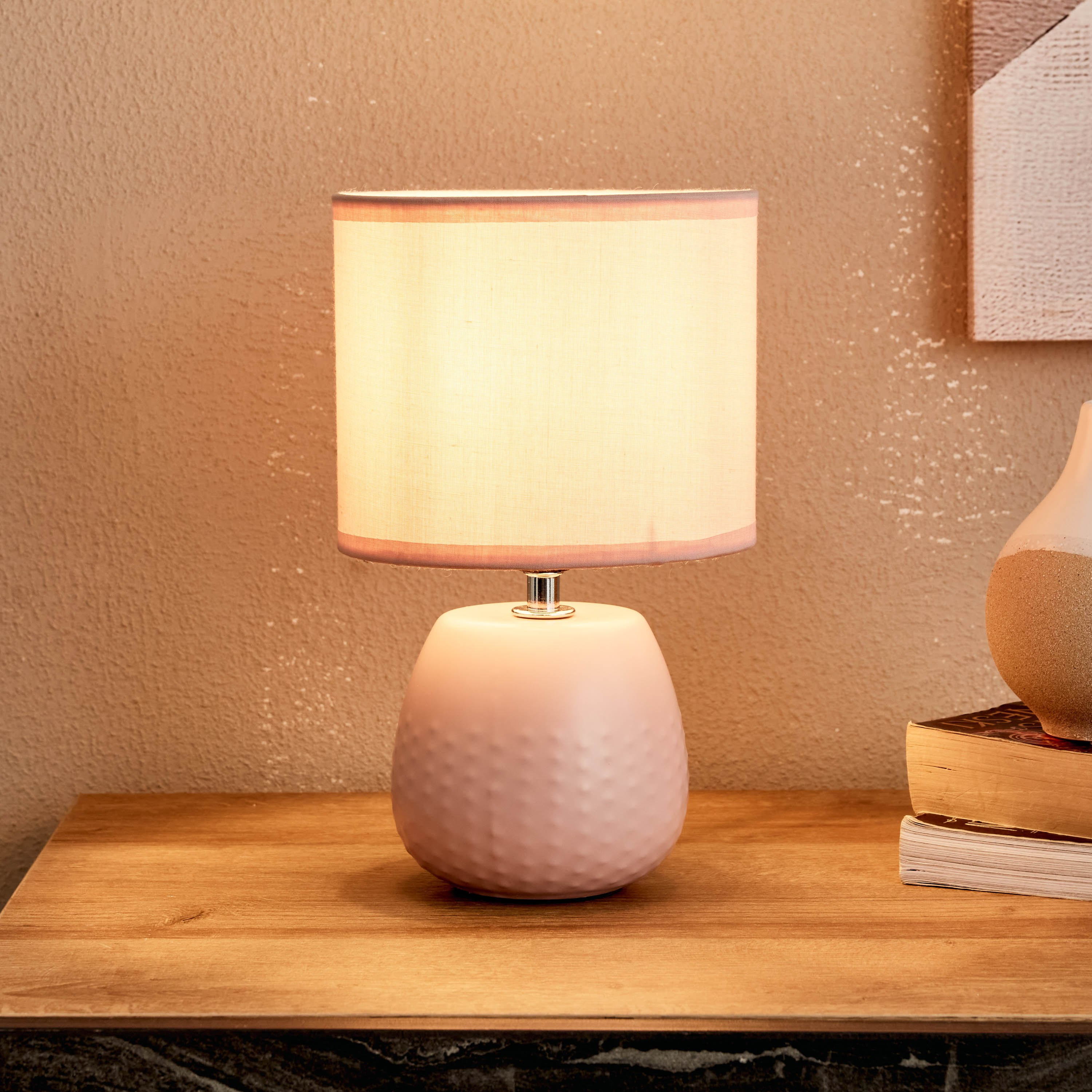 مصباح طاولة سيراميك من كلارك - 15.5x15.5x25 سم-hbxlivingroom-lighting-tablelamps-image-2