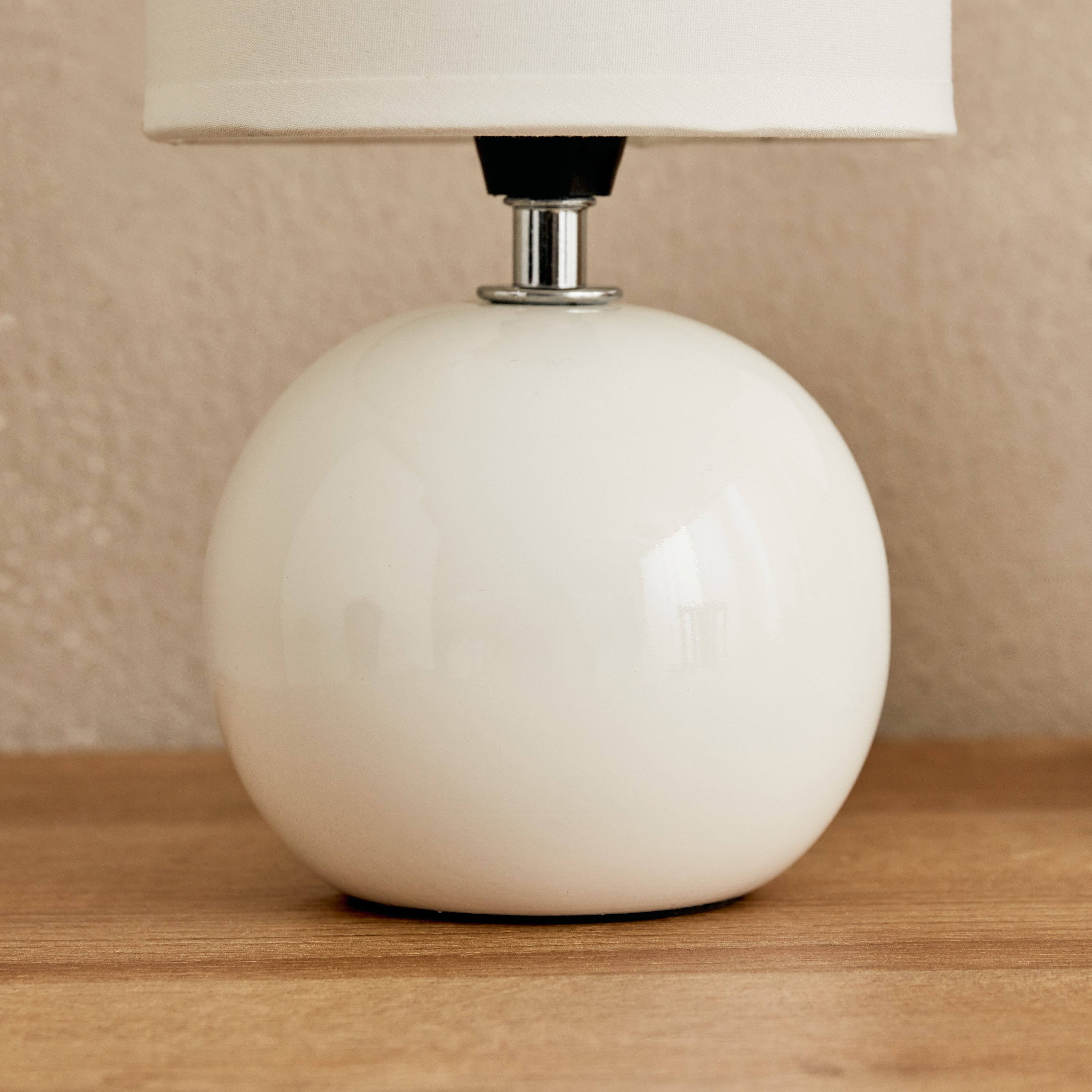 مصباح طاولة سيراميك من كلارك - 13x13x24 سم-hbxlivingroom-lighting-tablelamps-image-4