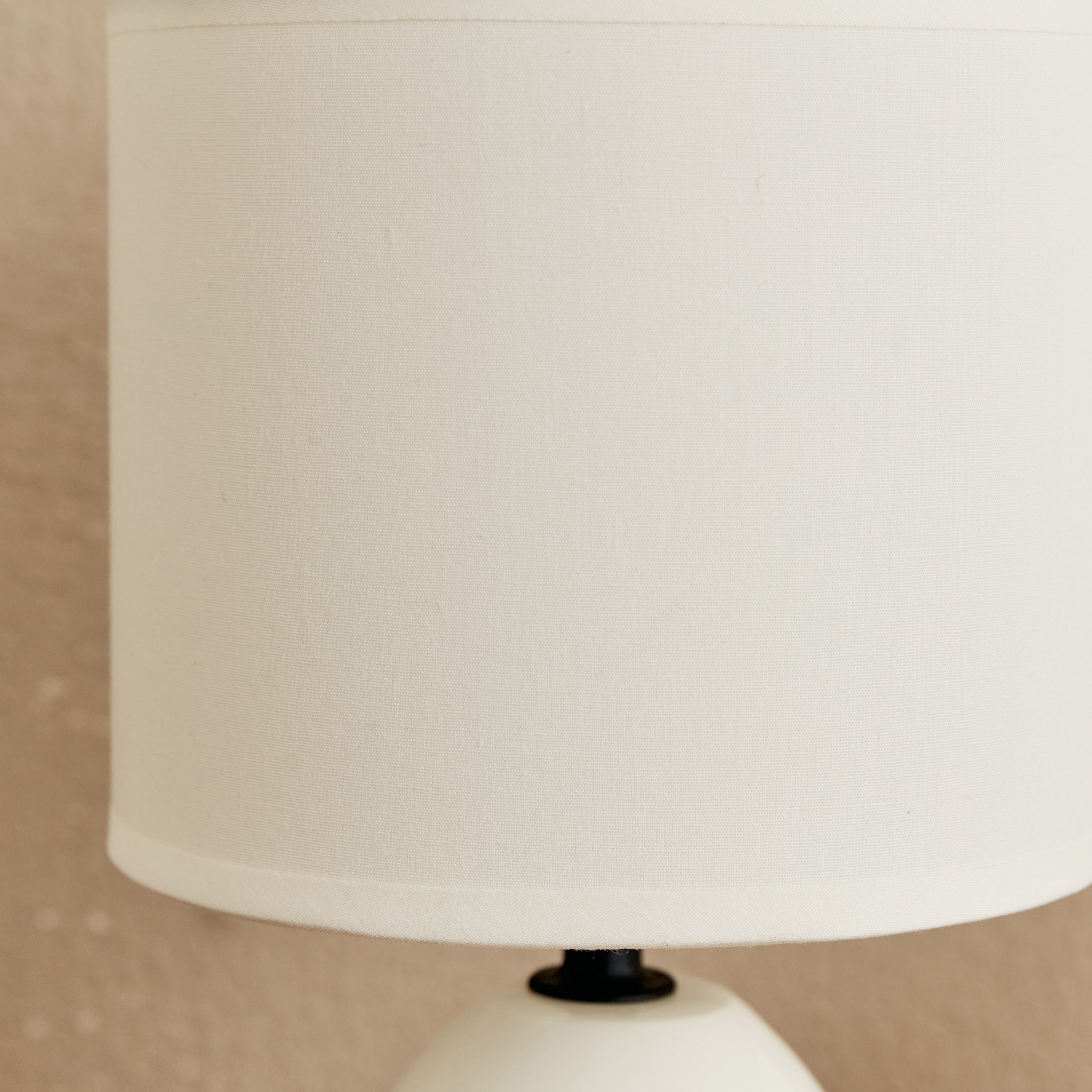 Clarc Ceramic Table Lamp - 15.5x15.5x27.5 cm-hbxlivingroom-lighting-tablelamps-image-3