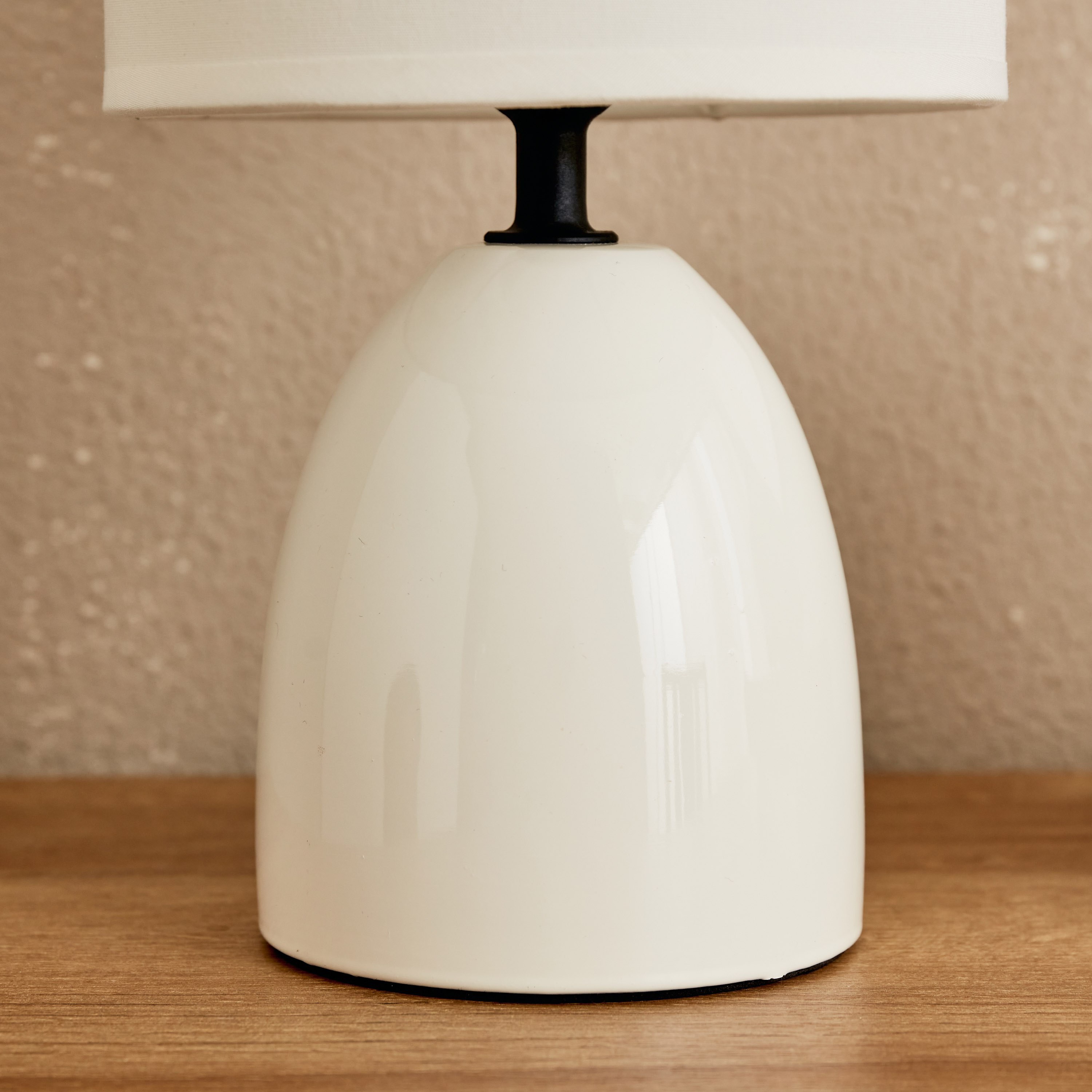 Clarc Ceramic Table Lamp - 15.5x15.5x27.5 cm-hbxlivingroom-lighting-tablelamps-image-4