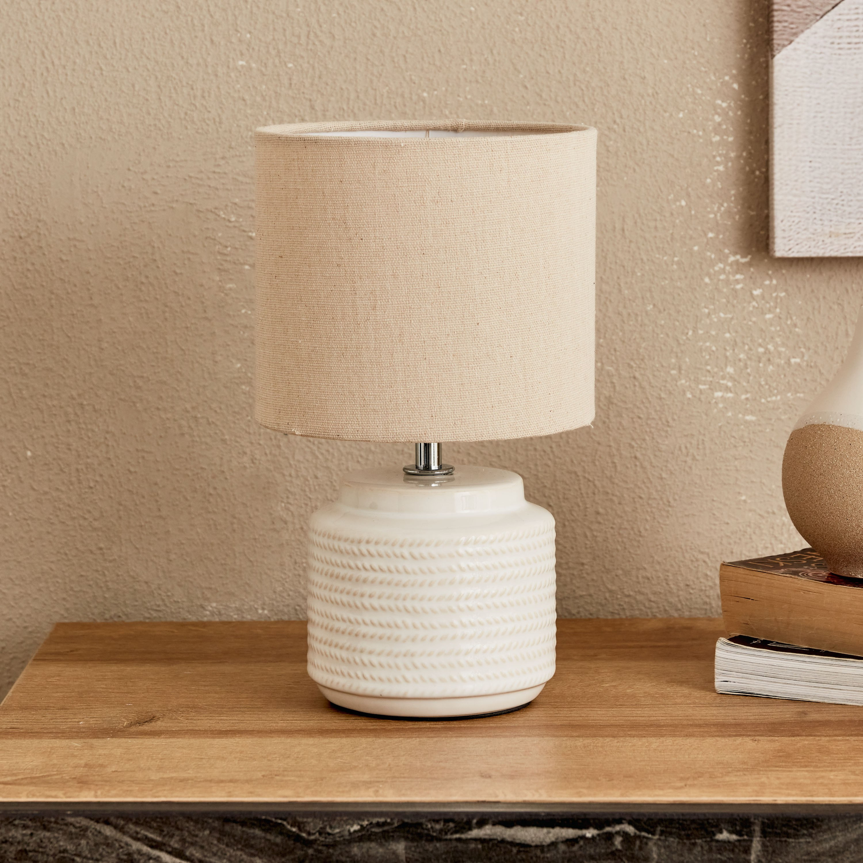 مصباح طاولة سيراميك من كلارك - 15x15x25 سم-hbxlivingroom-lighting-tablelamps-image-1