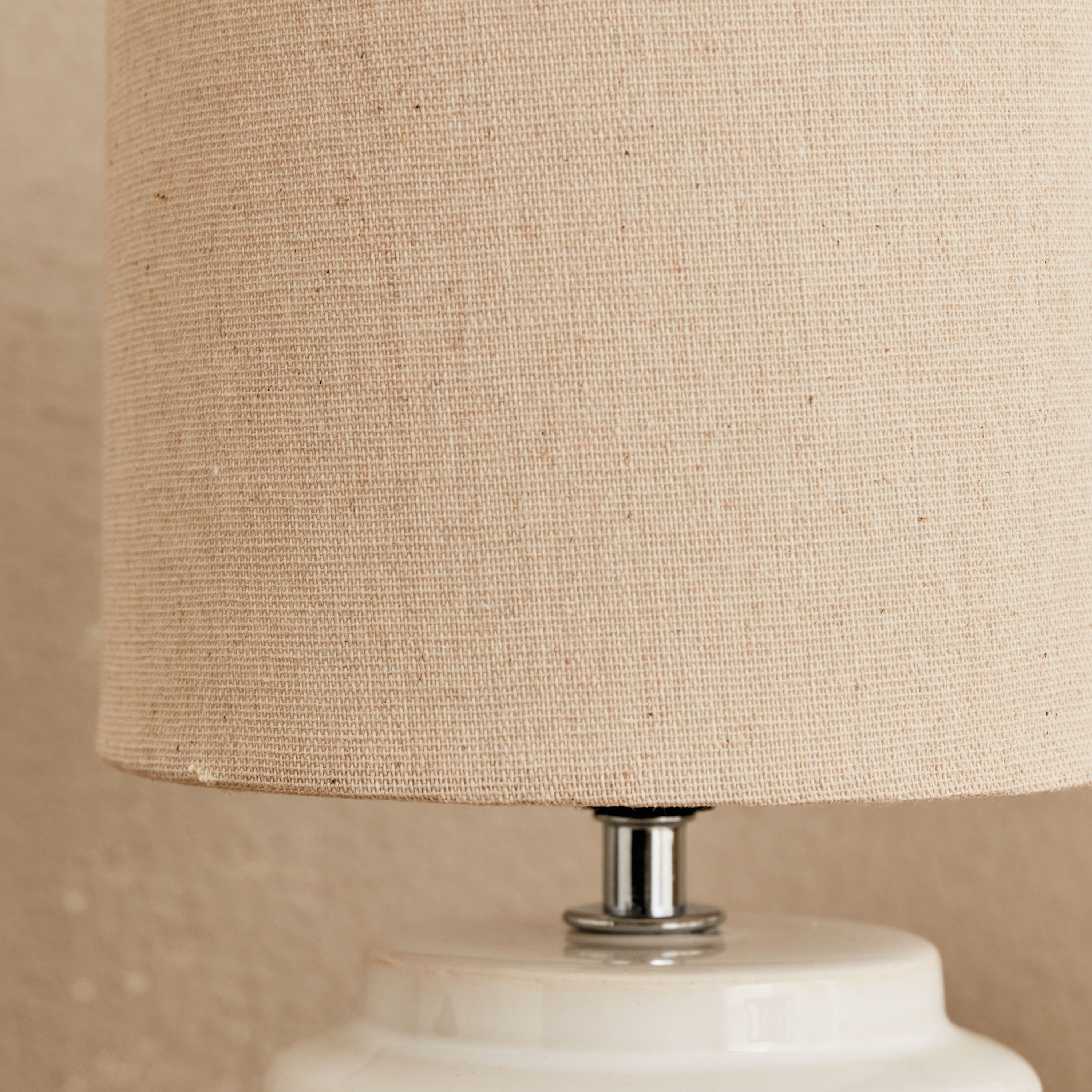 مصباح طاولة سيراميك من كلارك - 15x15x25 سم-hbxlivingroom-lighting-tablelamps-image-3