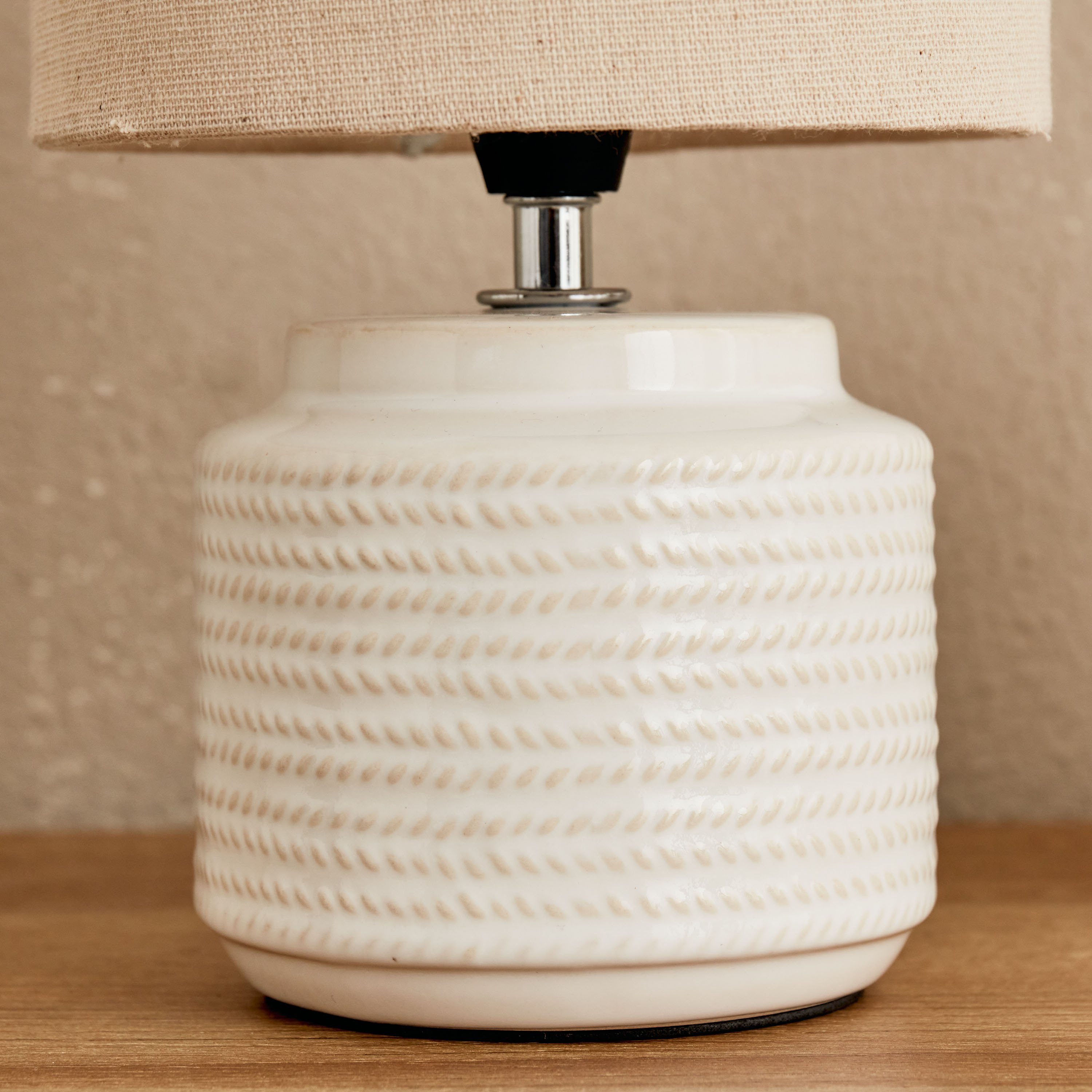مصباح طاولة سيراميك من كلارك - 15x15x25 سم-hbxlivingroom-lighting-tablelamps-image-4