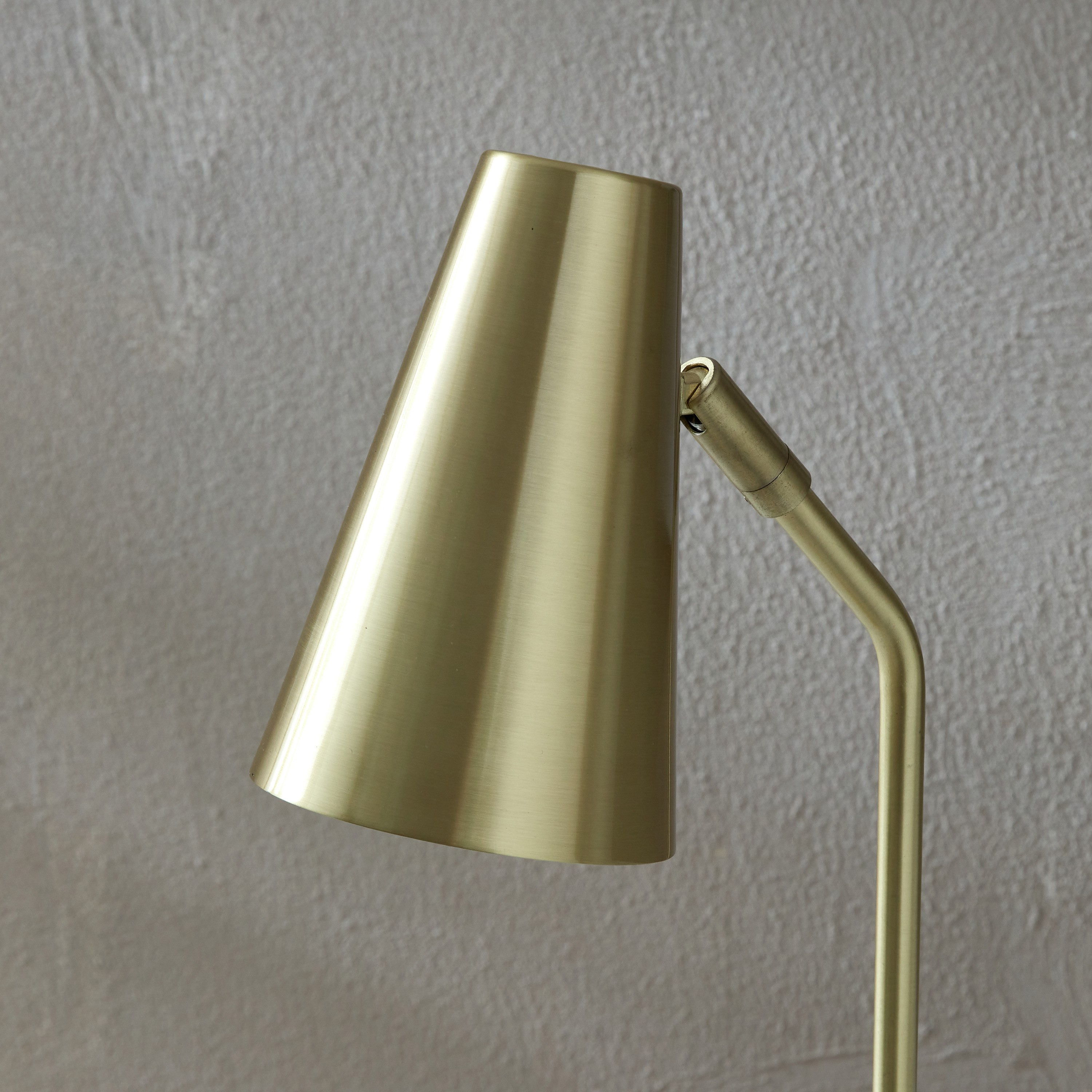مصباح طاولة زجاج ومعدن من كلارك - 19x13x38 سم-hbxlivingroom-lighting-tablelamps-image-3
