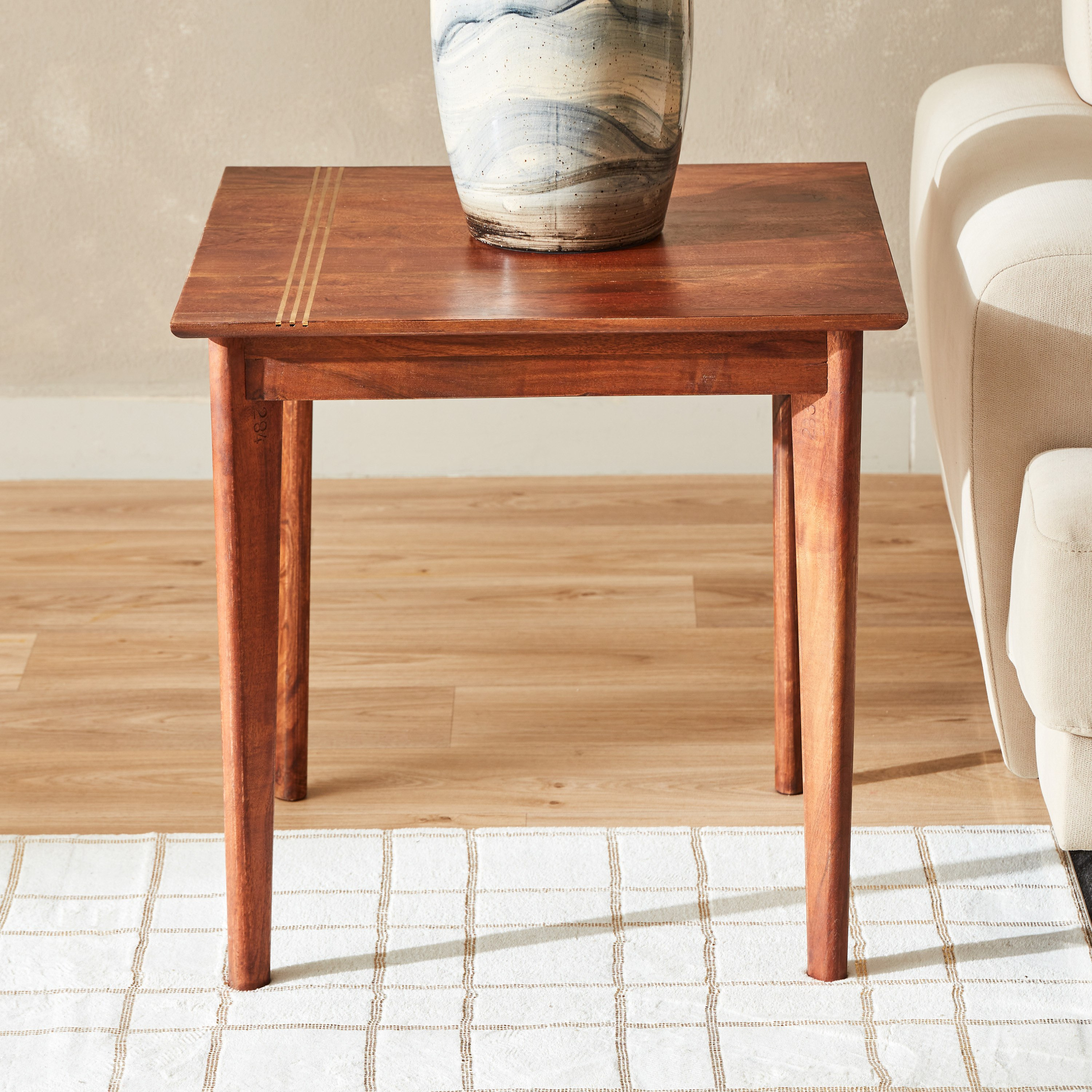طاولة جانبية مطعمة بالنحاس - إيفورا لوكس من فيندرا -hbxfurniture-livingroom-endtables-image-2