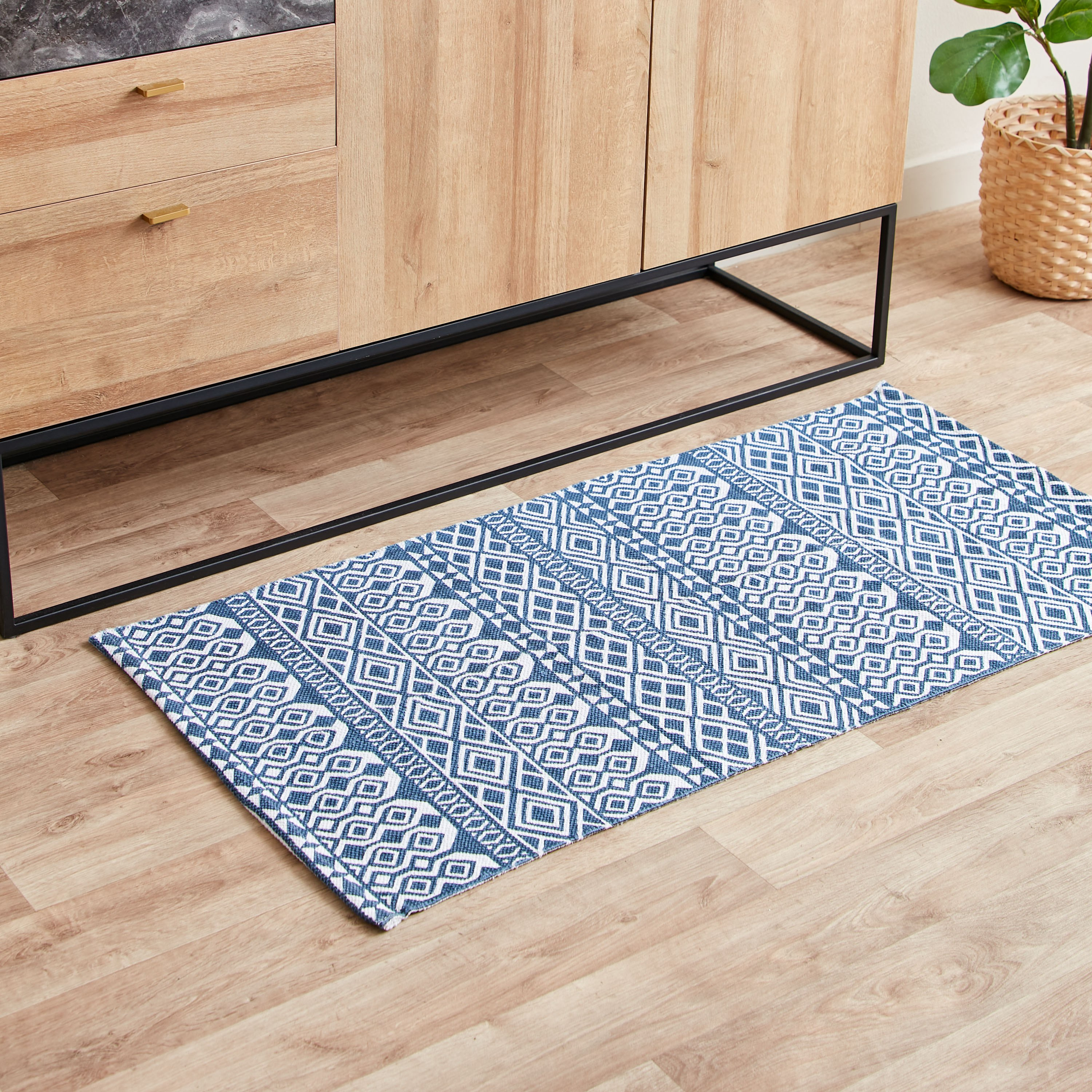 سجادة دوري قطن بطبعات من نوماديك - 60x120 سم-hbxdecorandfurnishings-floorcoverings-rugs-image-1