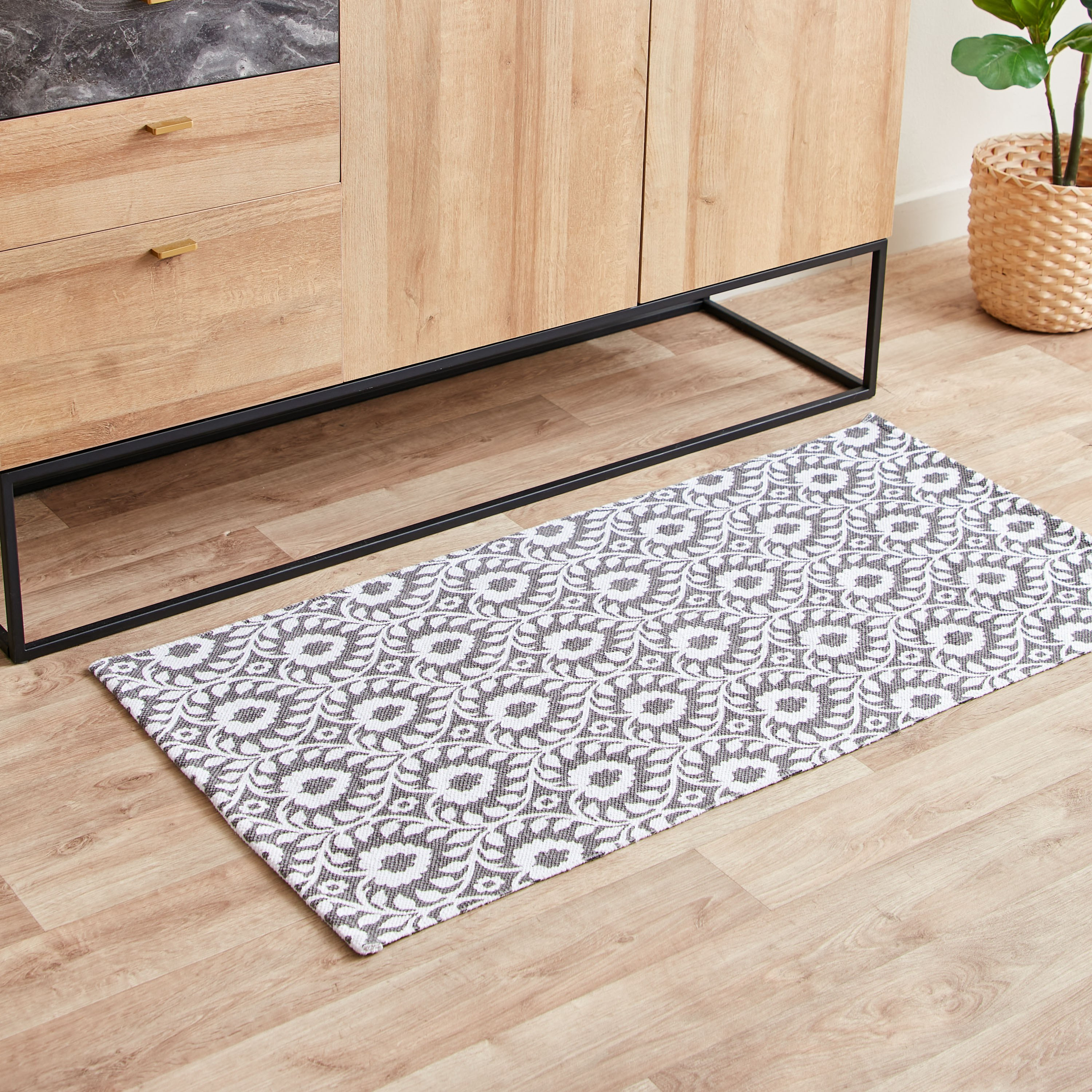 سجادة دوري قطن بطبعات من نوماديك - 60x120 سم-hbxdecorandfurnishings-floorcoverings-rugs-image-1