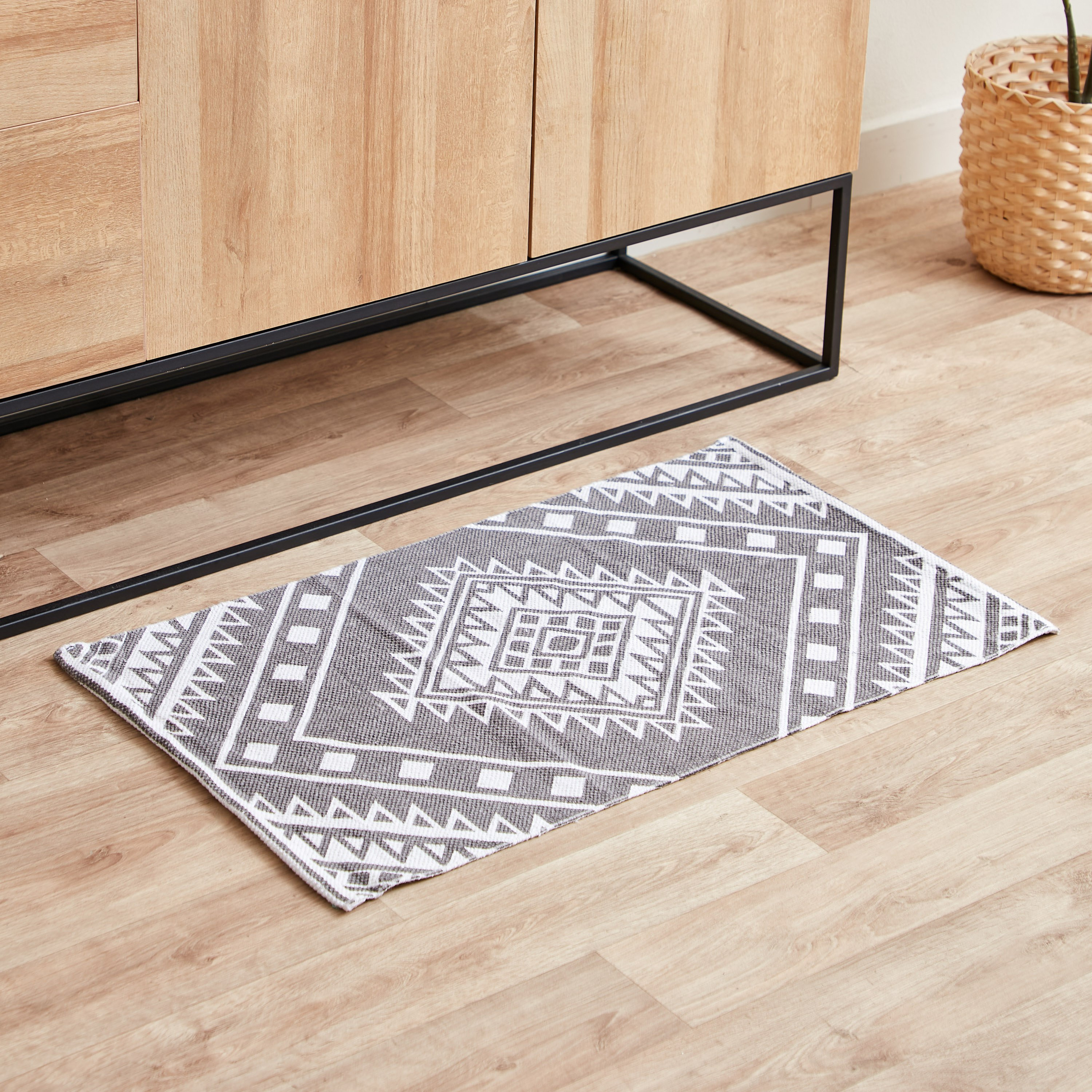 سجادة دوري قطن بطبعات من نوماديك - 50x80 سم-hbxdecorandfurnishings-floorcoverings-rugs-image-1