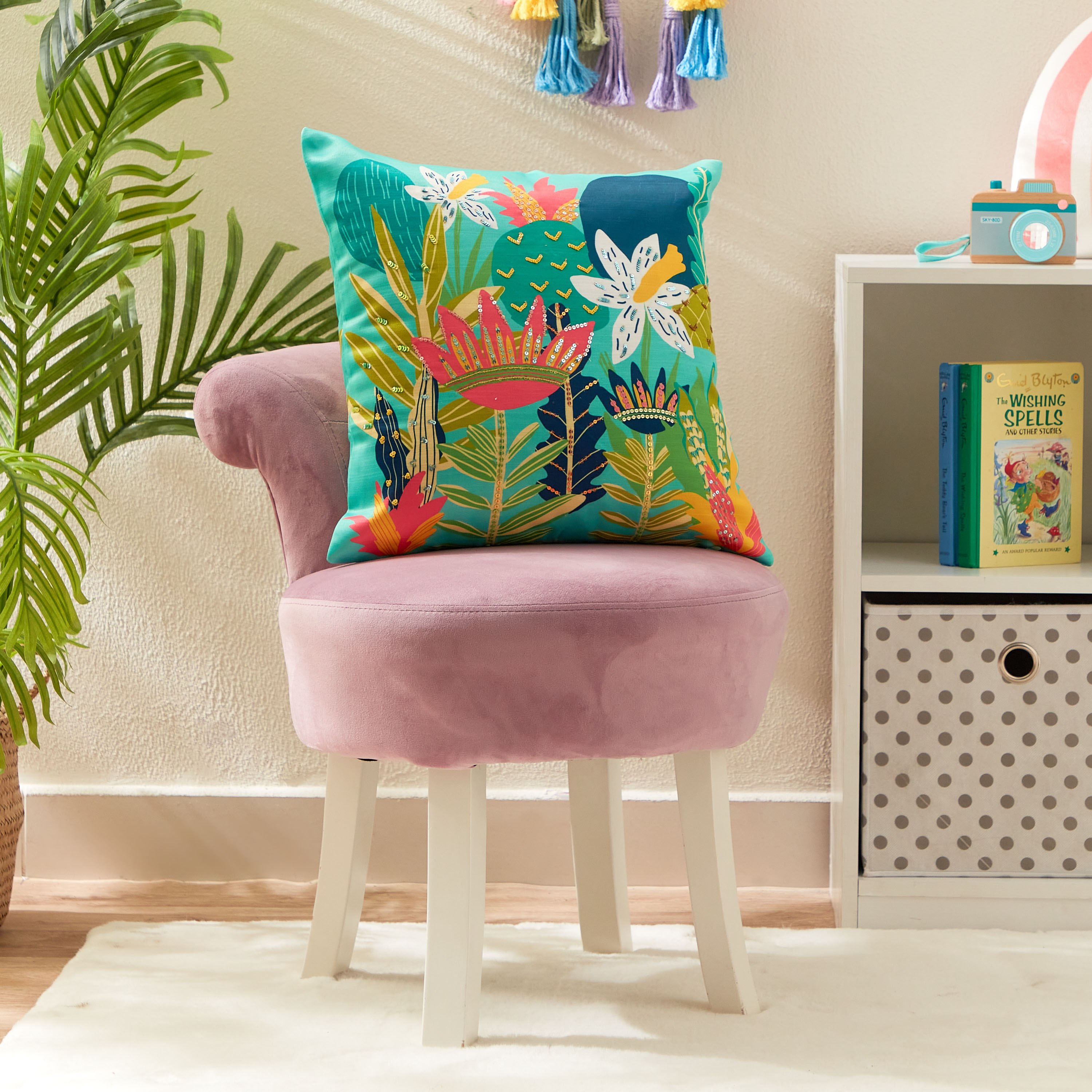 غطاء وسادة بتزيينات ساتن من يورك - 40x40 سم-hbxhomeware-hbxkidsandyouth-image-1