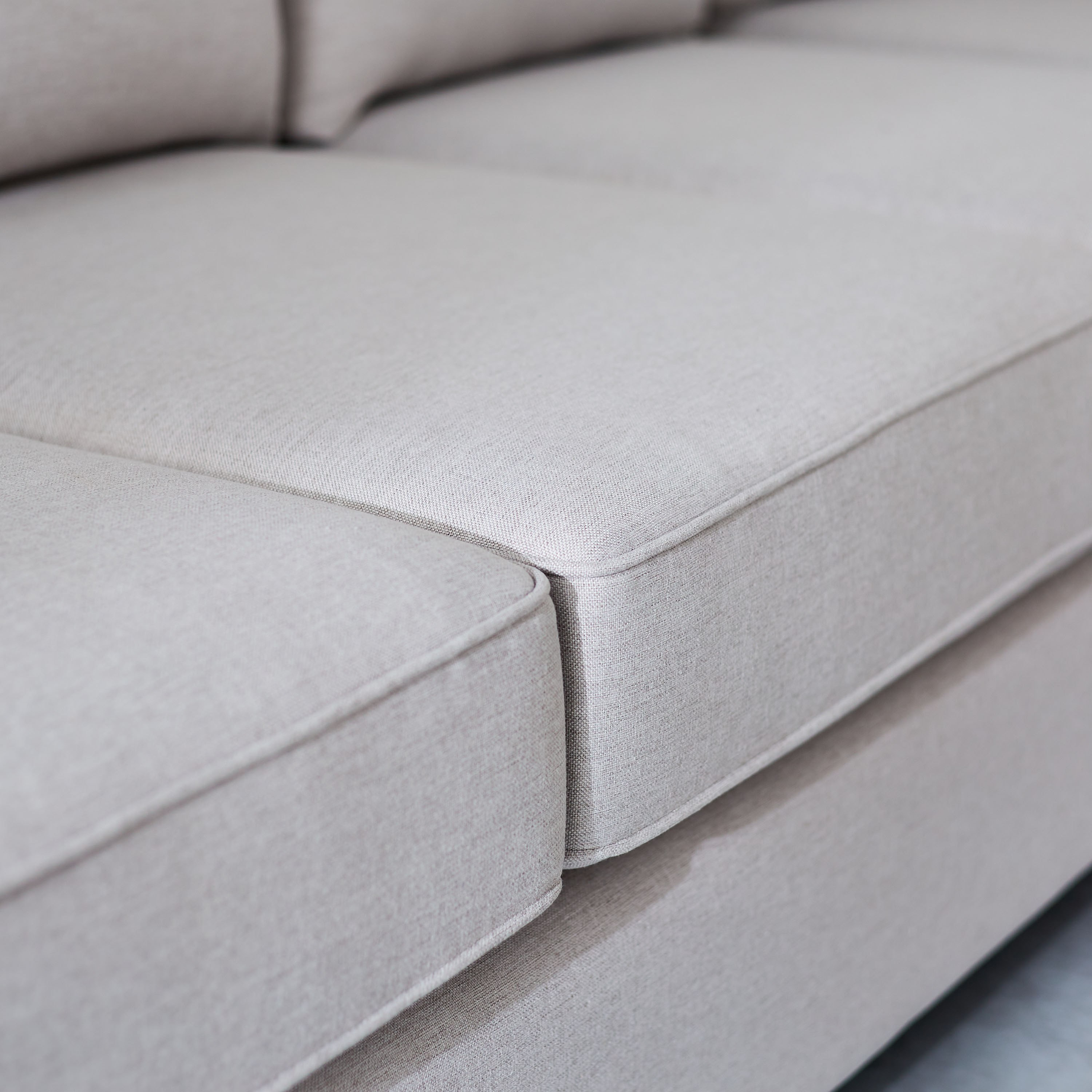 كنبة ركنية قماش 7 مقاعد مع 6 وسائد من دوناتيلا-hbxlivingroom-sofasandarmchairs-cornersofas-image-7