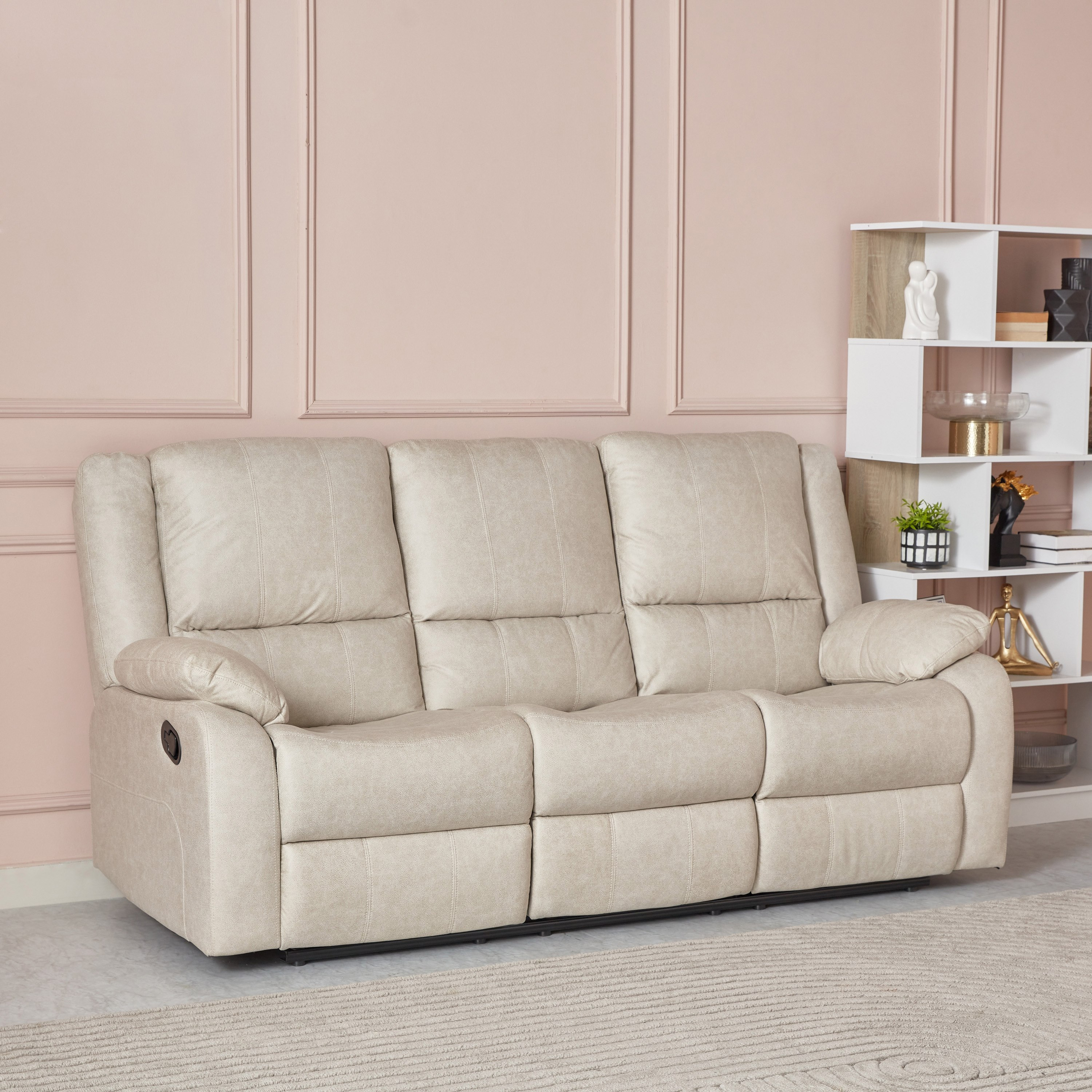 كنبة استرخاء 3 مقاعد بقماش يشبه الجلد من لارسون-hbxlivingroom-sofasandarmchairs-sofas-image-1