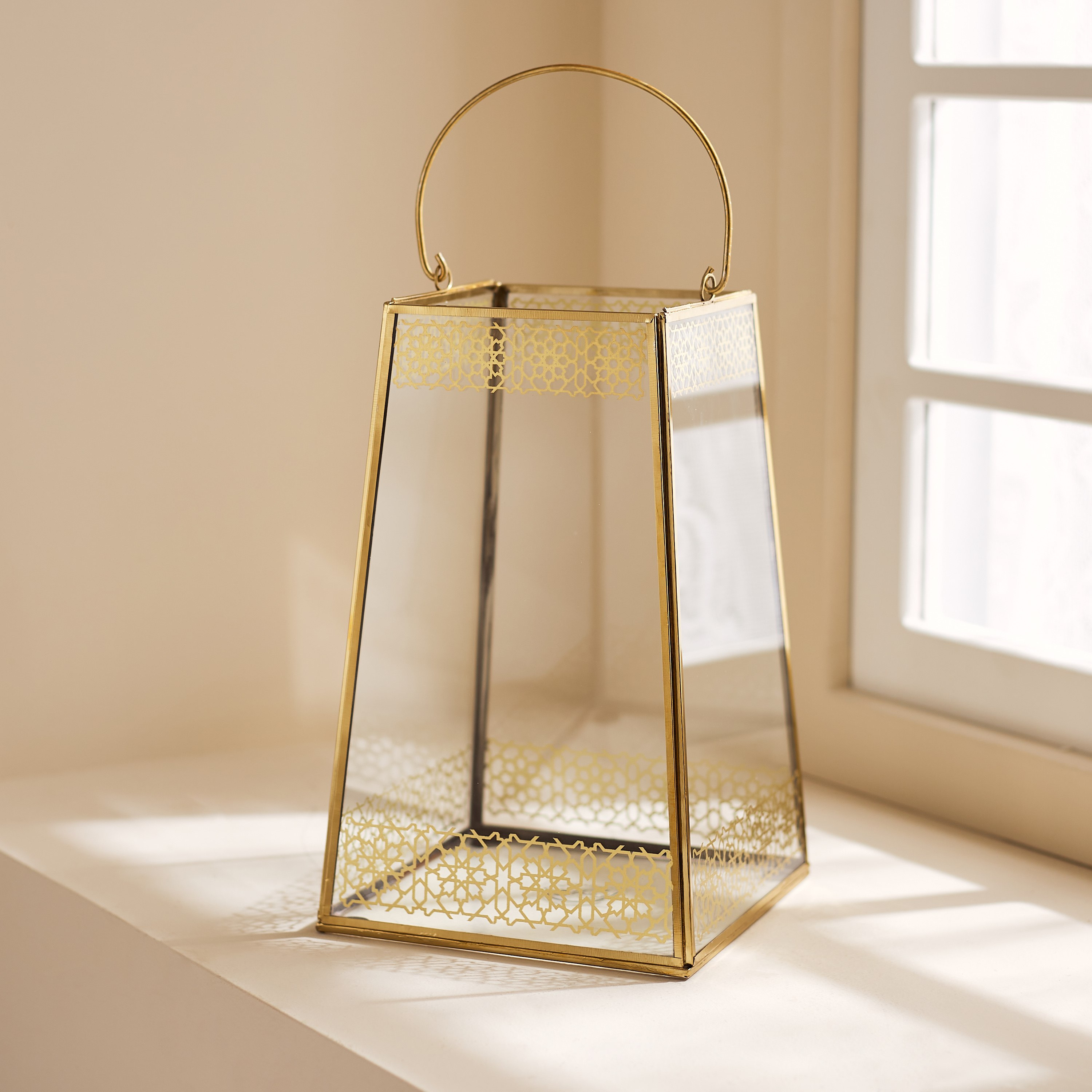 فانوس من إيفي ماركازي - 18x18x30.5 سم-hbxdecorandfurnishings-homeaccessories-lanterns-image-1